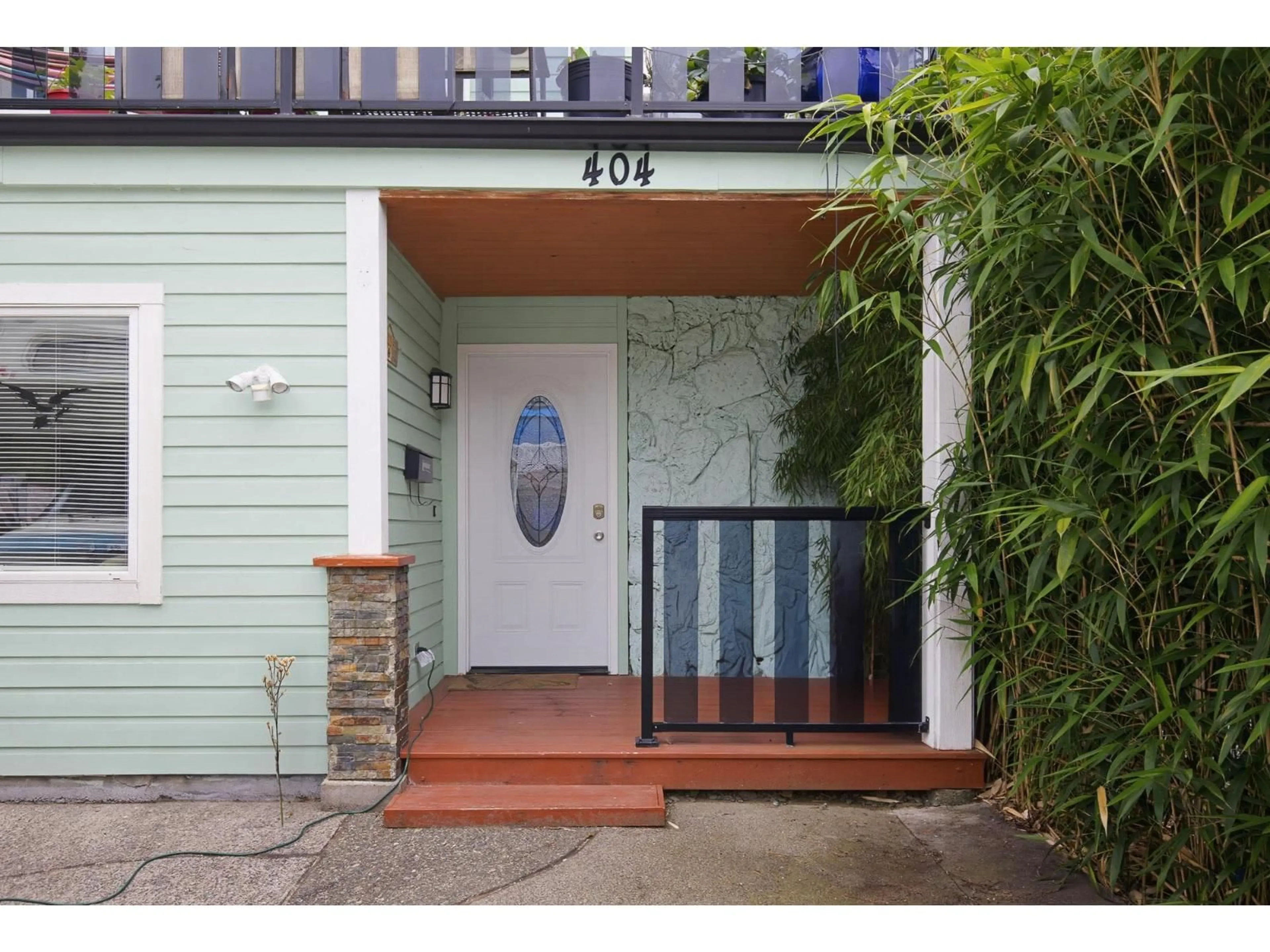 Indoor entryway for 404 BRUNEAU PLACE, Langley British Columbia V4W3K9