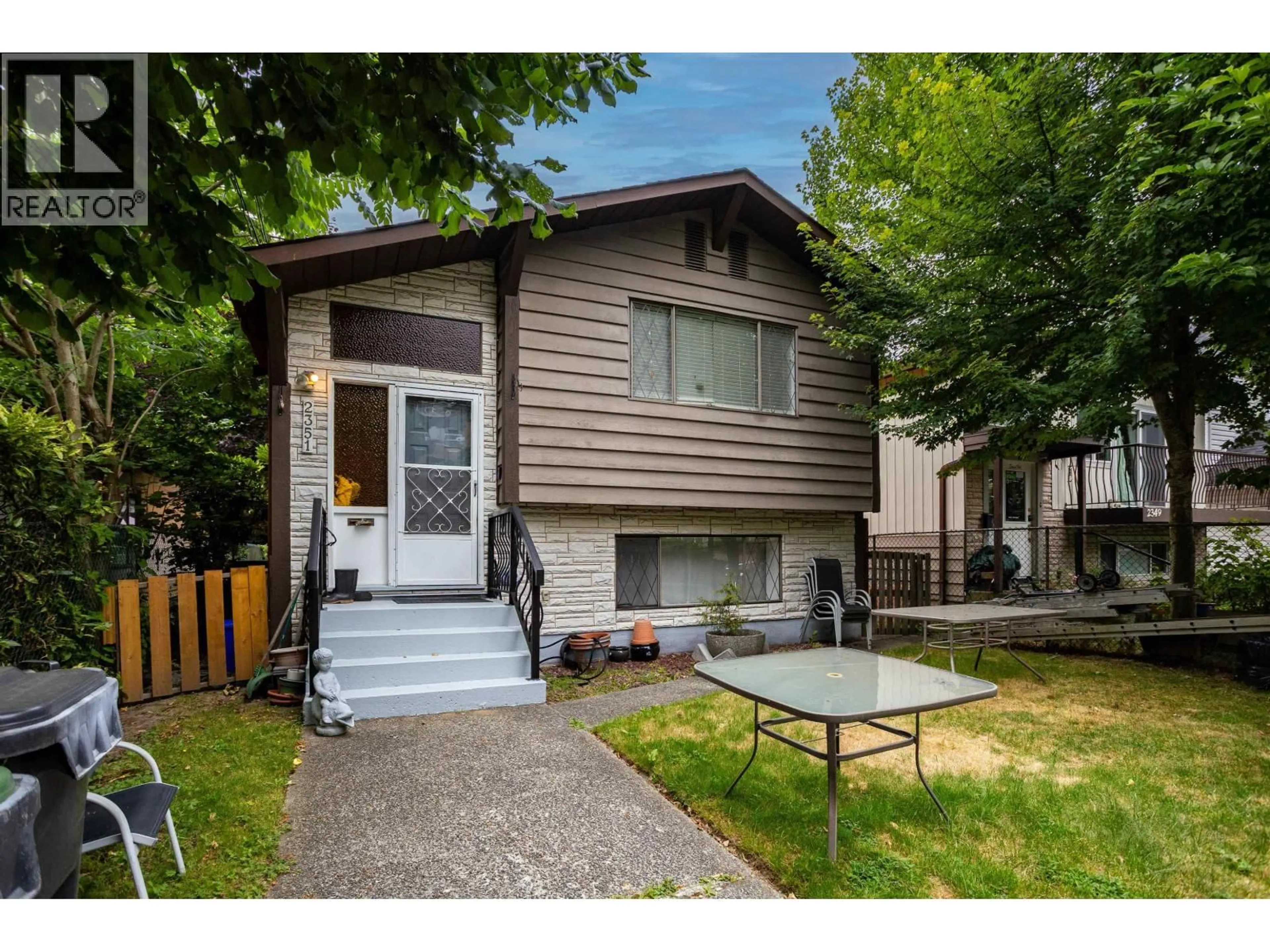 Home with vinyl exterior material, street for 2351 HAWTHORNE AVENUE, Port Coquitlam British Columbia V3C1X1