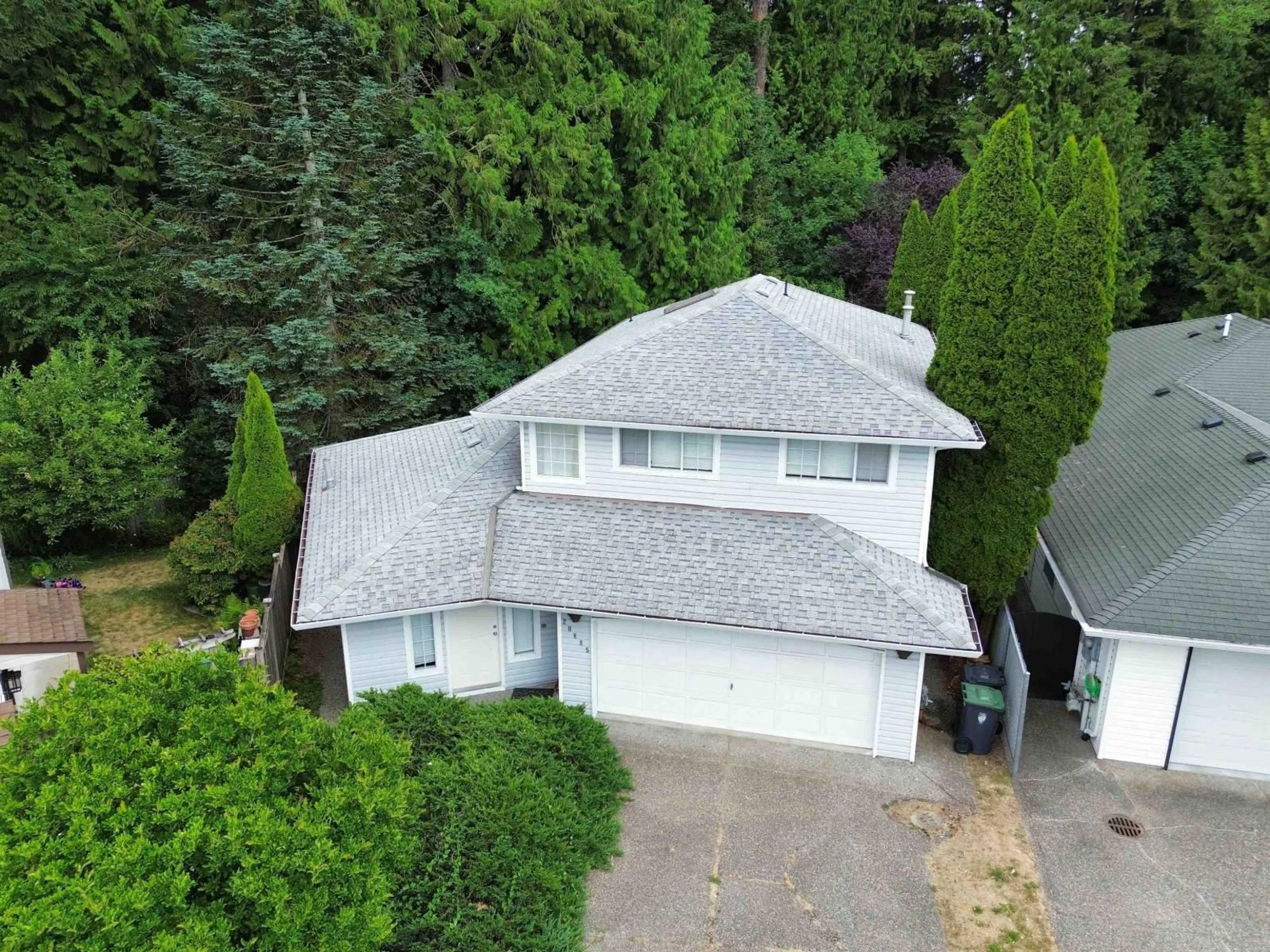 A pic from outside/outdoor area/front of a property/back of a property/a pic from drone, street for 20885 95A AVENUE, Langley British Columbia V1M2C5
