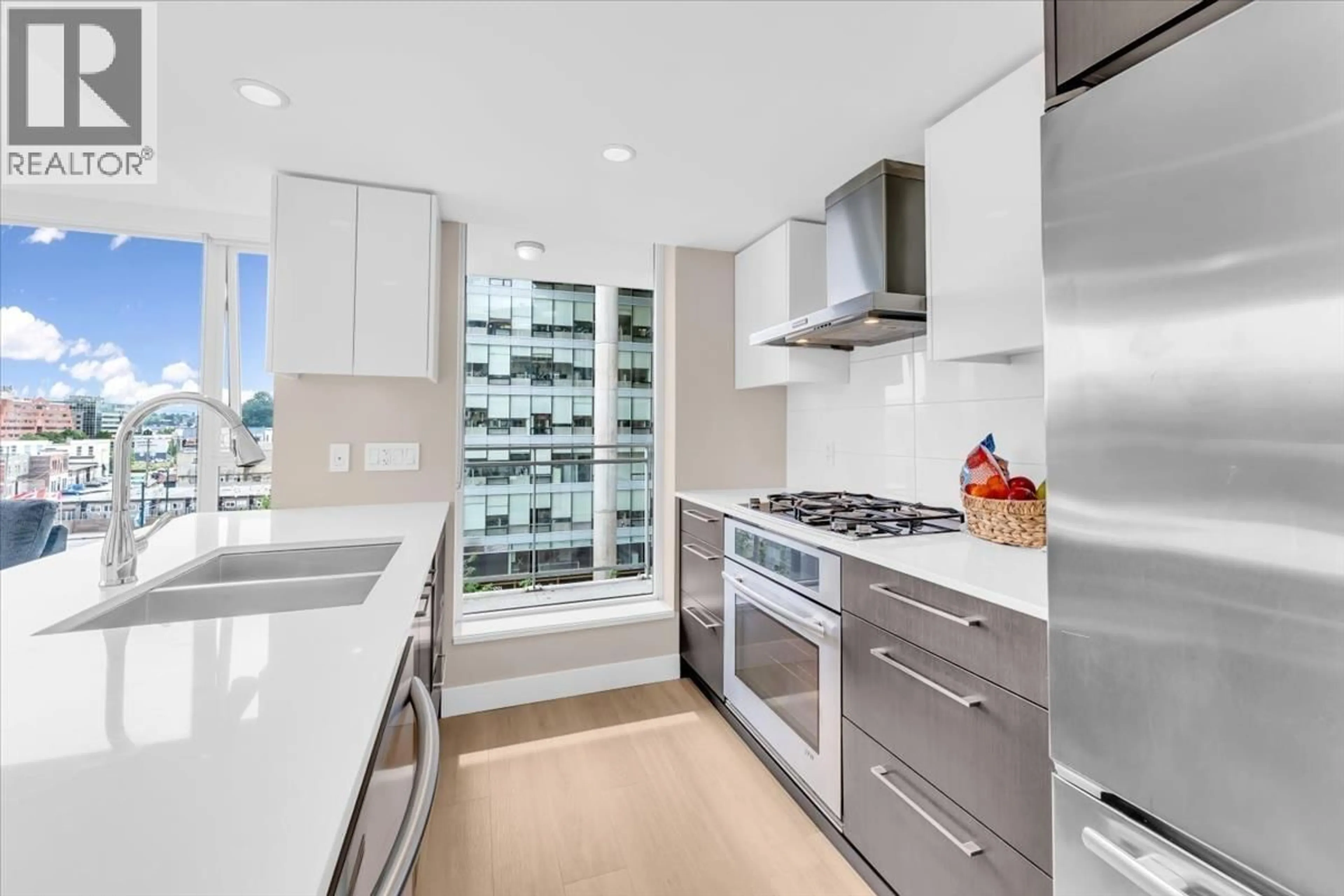 Contemporary kitchen, ceramic/tile floor for 713 - 1618 QUEBEC STREET, Vancouver British Columbia V6A0C5