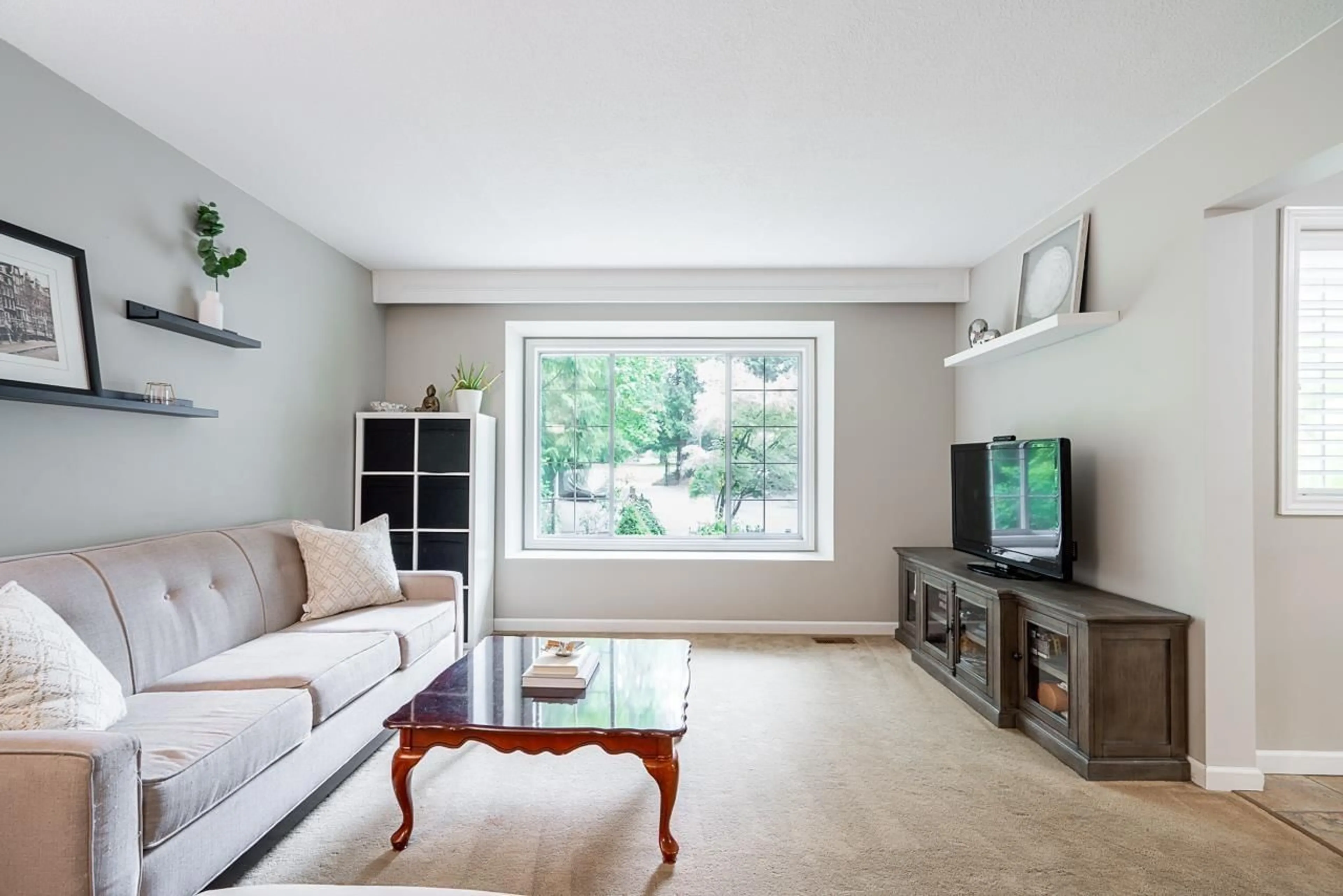 Living room with furniture, unknown for 4687 248 STREET, Langley British Columbia V4W1C9