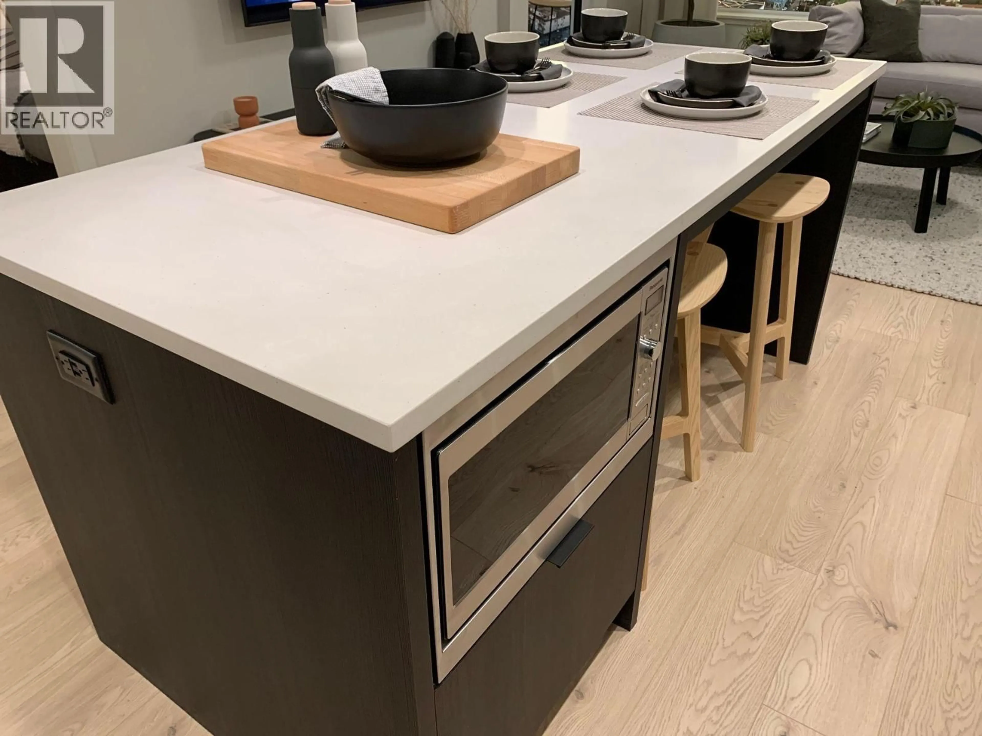 Contemporary kitchen, unknown for 1810 - 230 KEARY STREET, New Westminster British Columbia V3L0E3