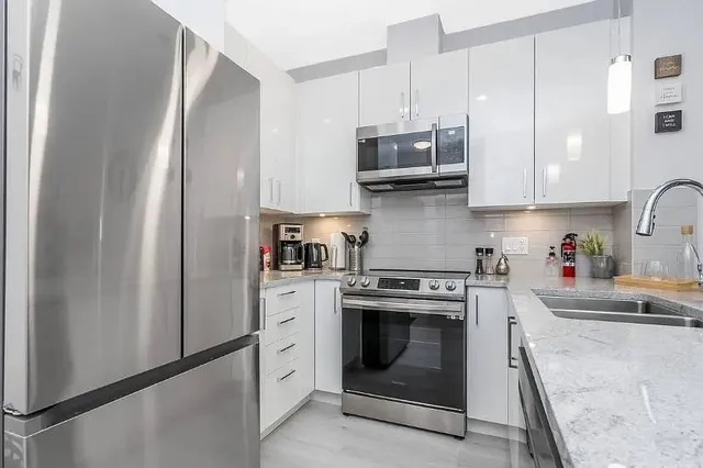 400 - 32690 14TH AVENUE, Mission 3