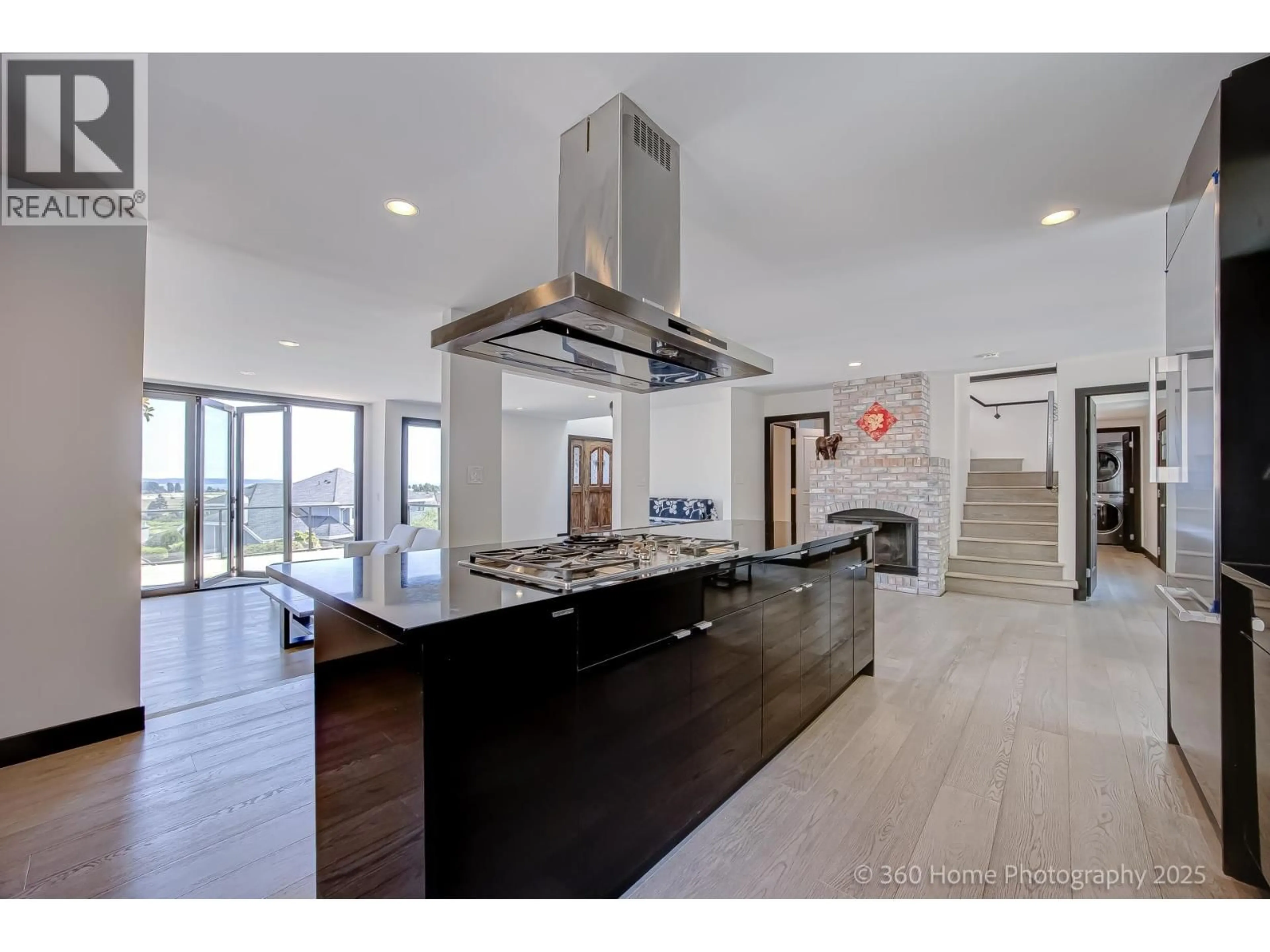 Open concept kitchen, ceramic/tile floor for 314 ROSEHILL WYND, Delta British Columbia V4M3L9