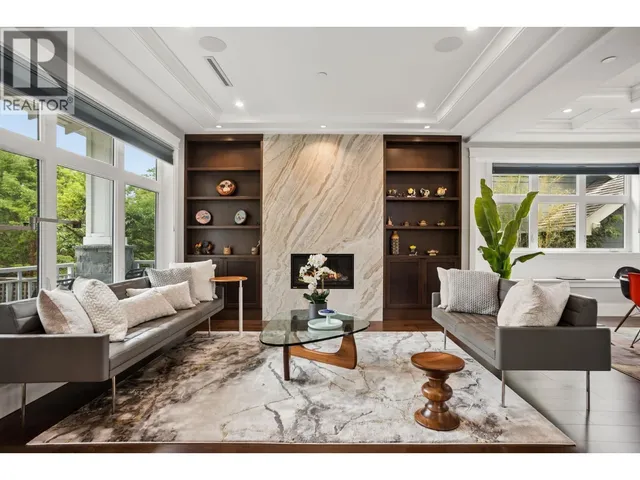 2011 36TH AVENUE, Vancouver 2
