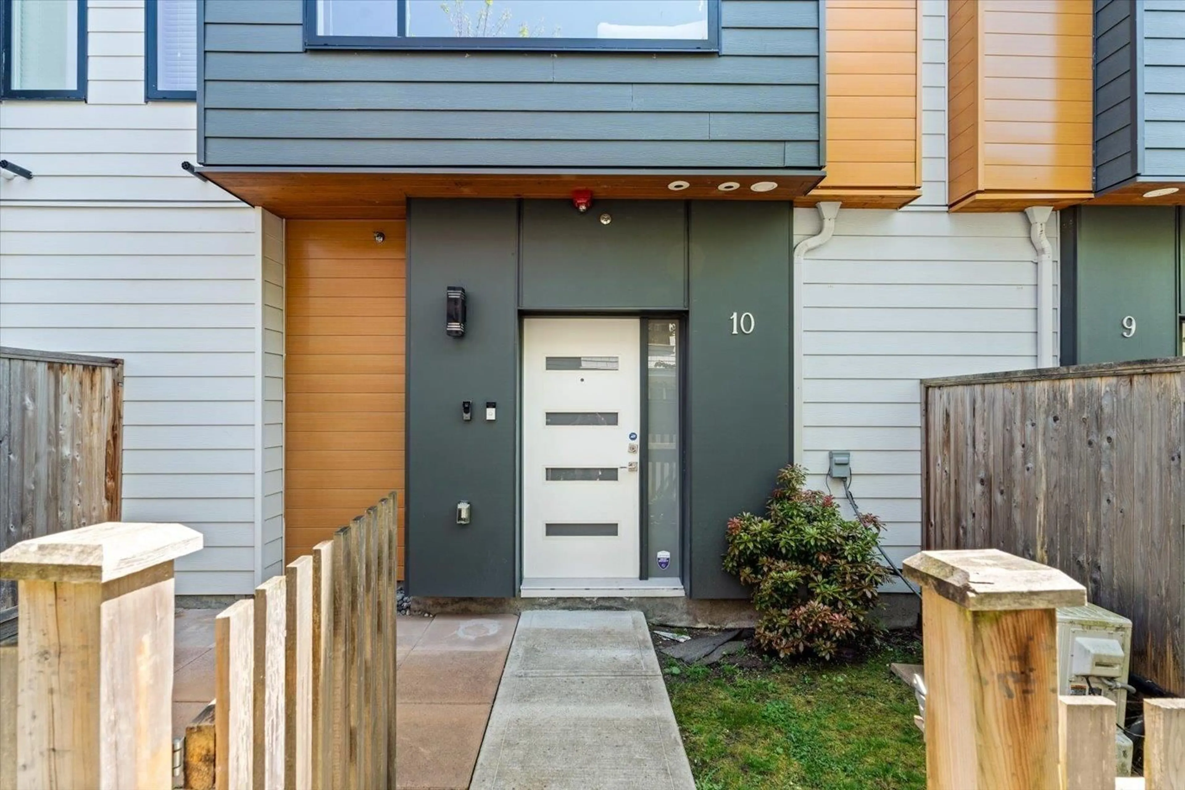 Unknown for 10 - 16511 WATSON DRIVE, Surrey British Columbia V4N6T7