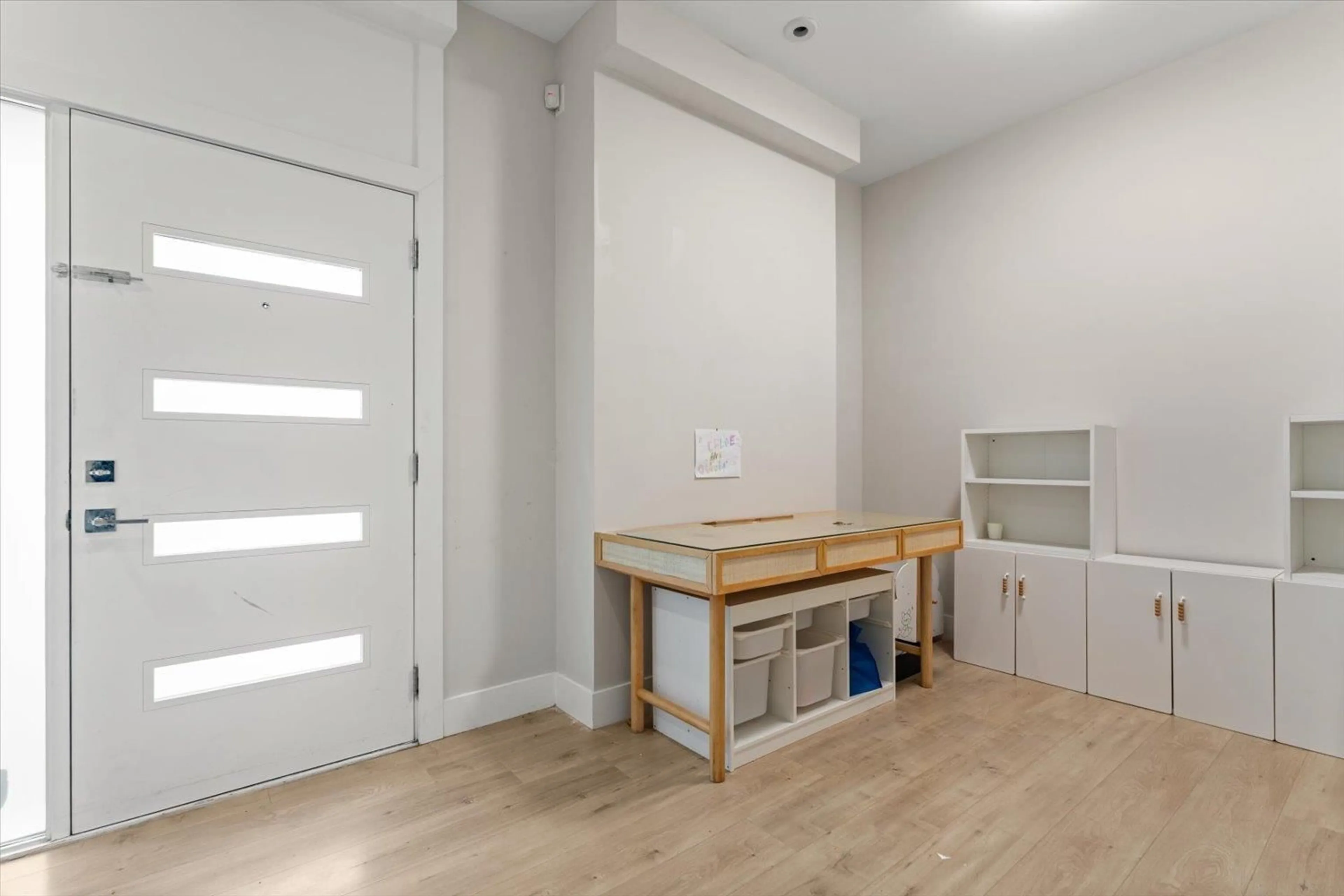 Indoor entryway for 10 - 16511 WATSON DRIVE, Surrey British Columbia V4N6T7