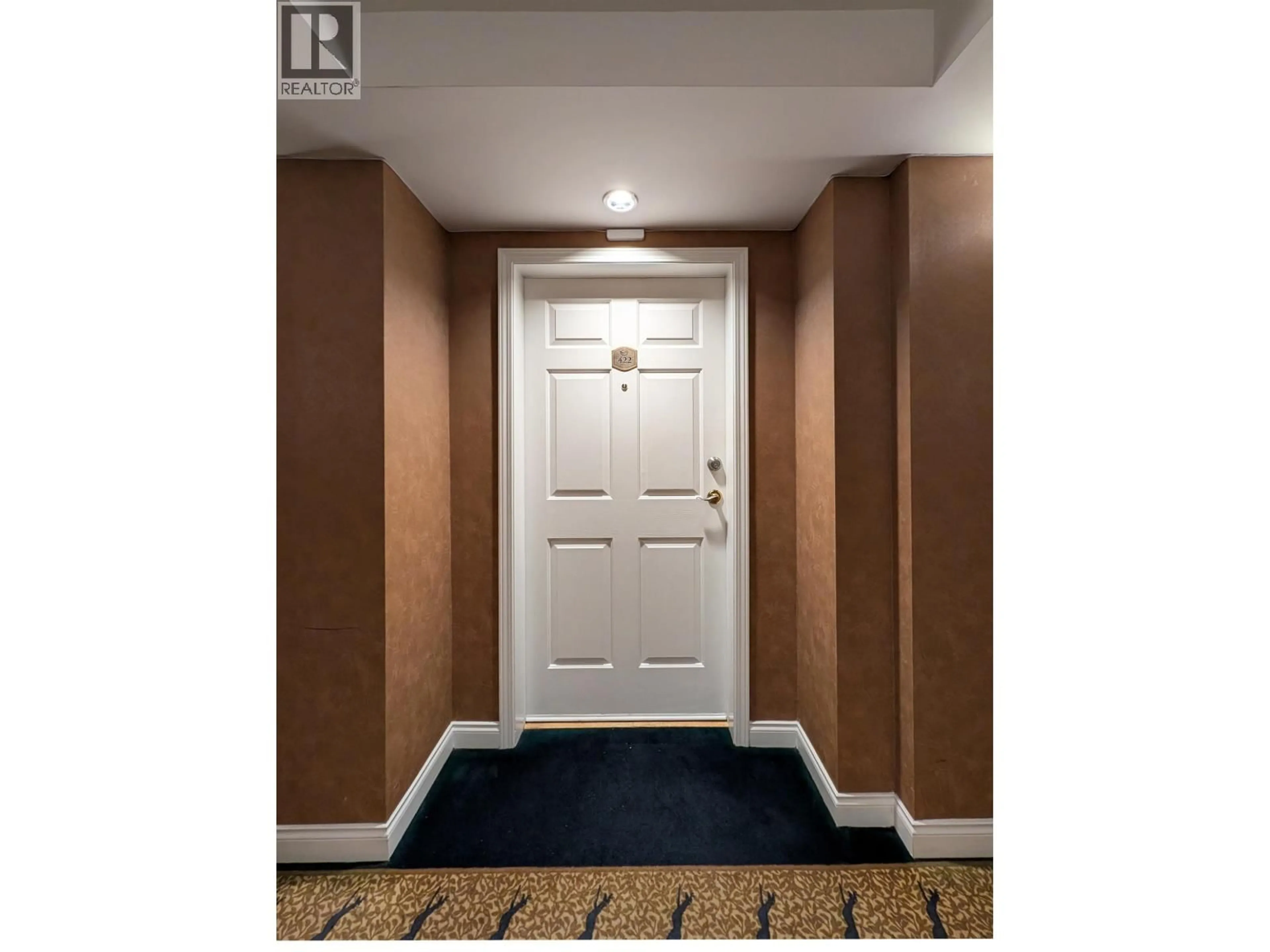 Indoor foyer for 422 - 3629 DEERCREST DRIVE, North Vancouver British Columbia V7G2S9