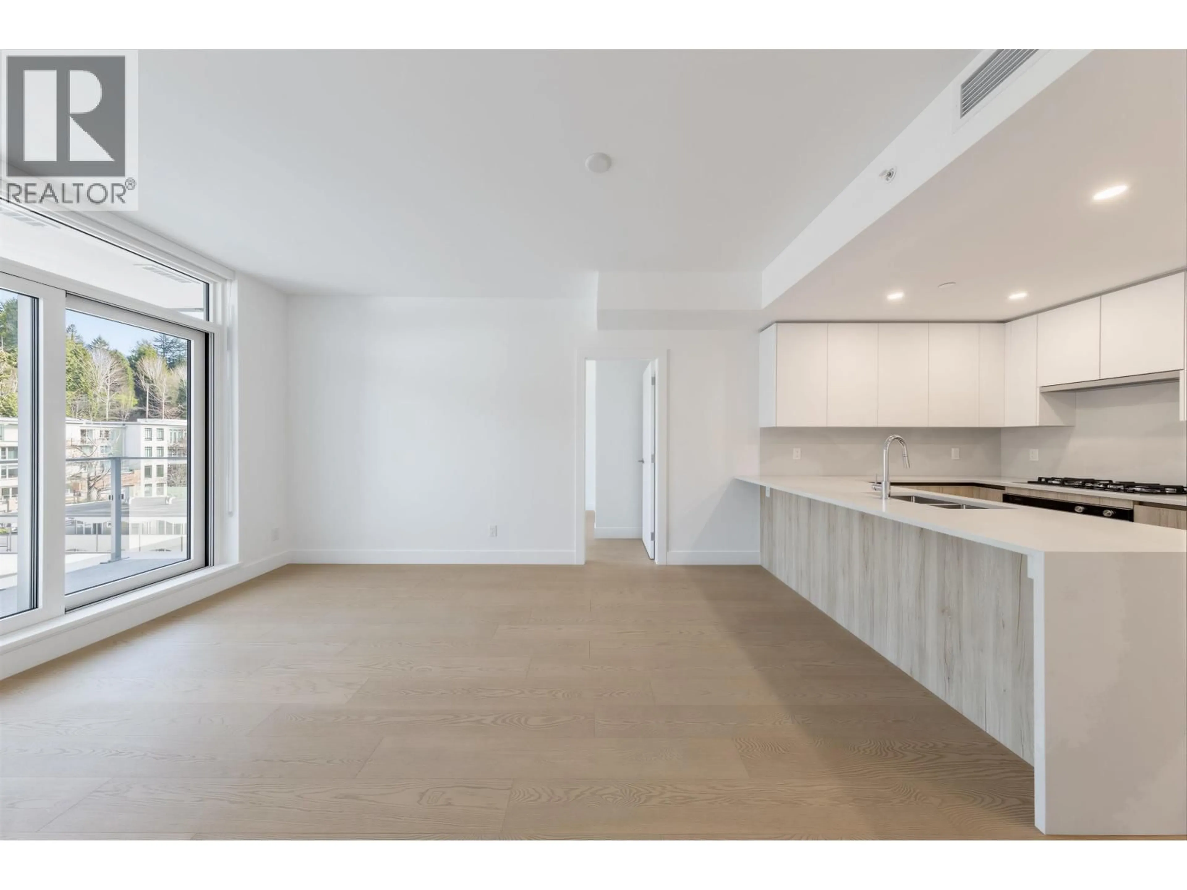 A pic of a room for 503 - 423 6TH STREET, West Vancouver British Columbia V7T0A1
