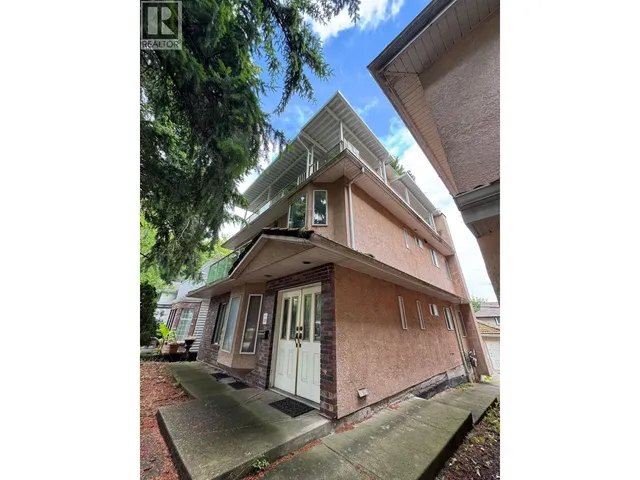 5896 ONTARIO STREET, Vancouver 2