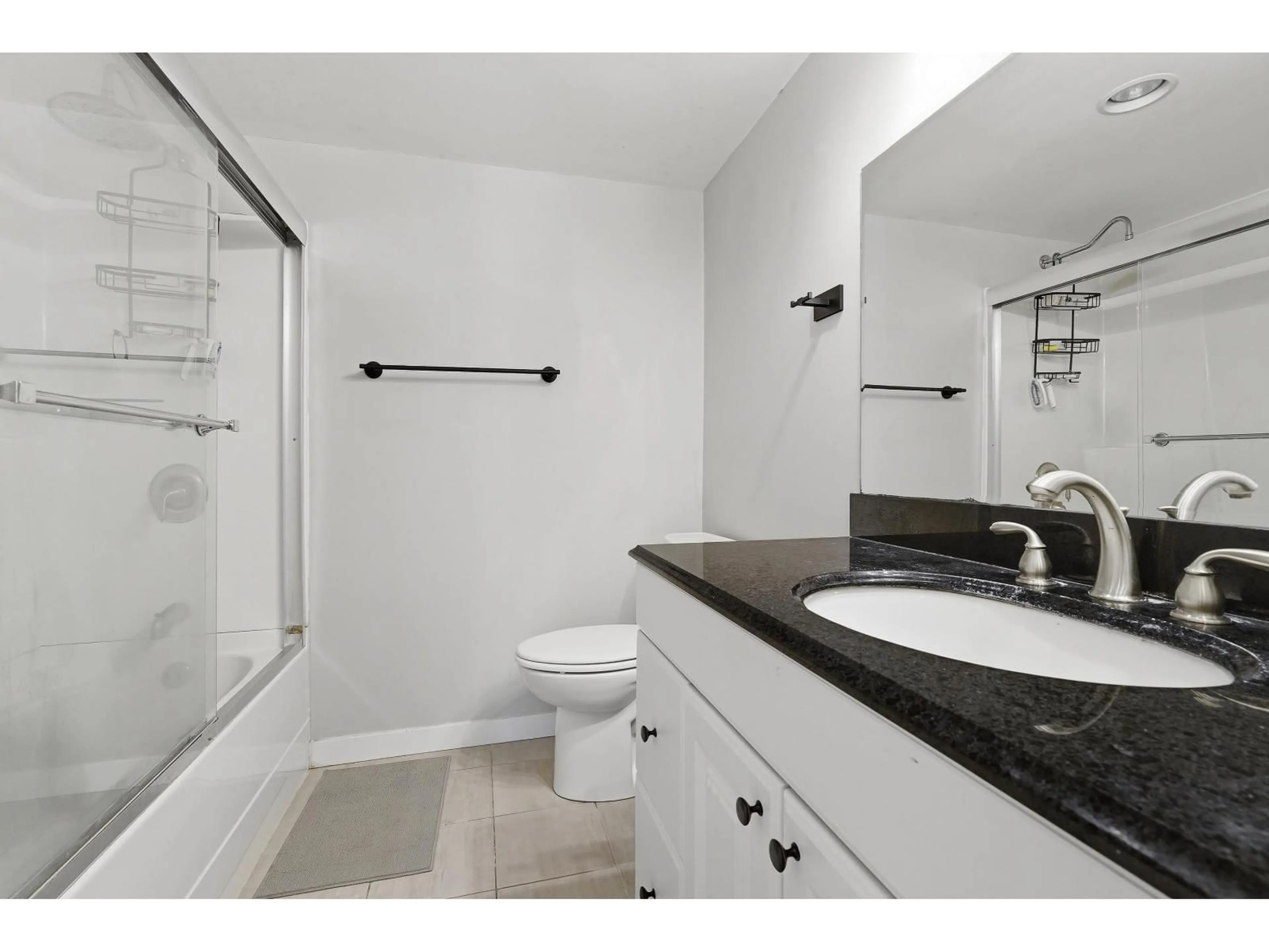 Standard bathroom, ceramic/tile floor for 104 - 1437 FOSTER STREET, White Rock British Columbia V4B3X6