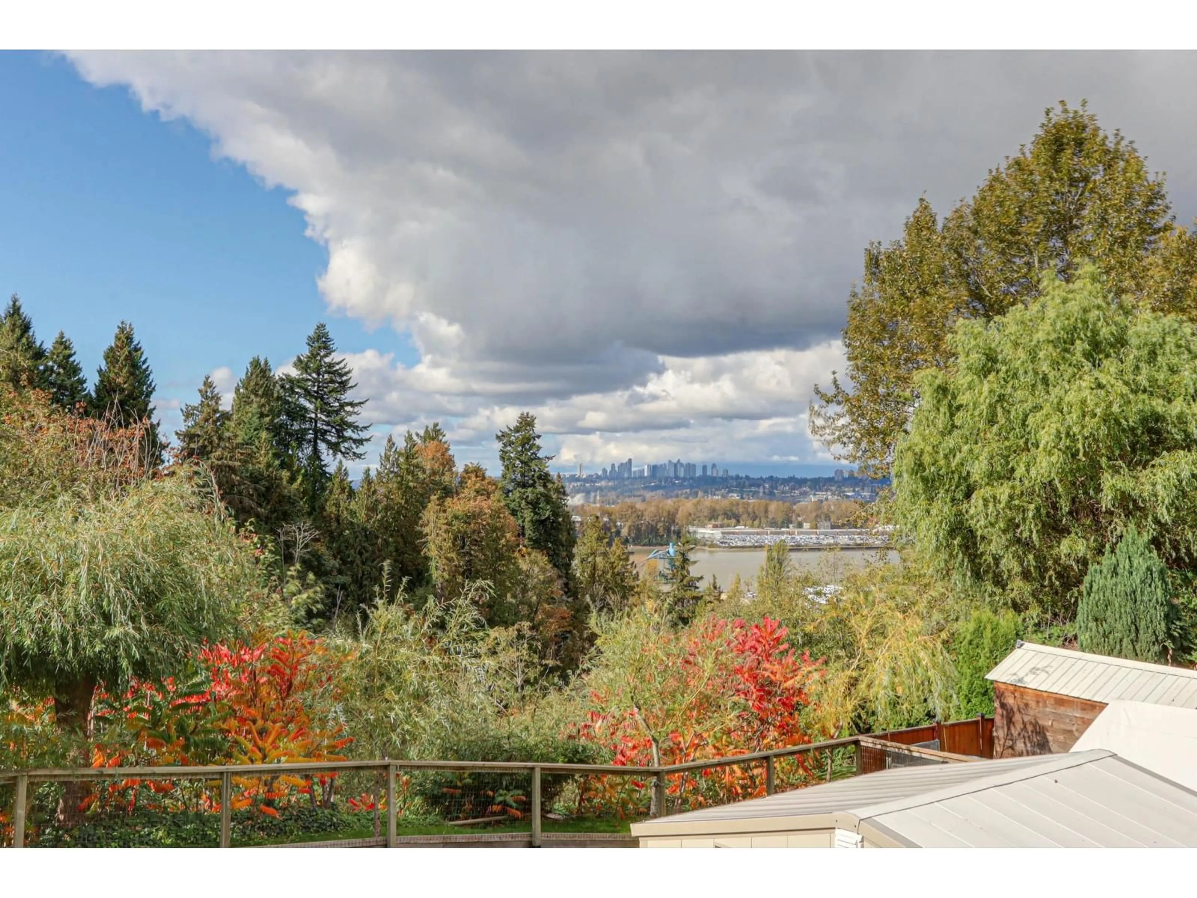 A pic from outside/outdoor area/front of a property/back of a property/a pic from drone, water/lake/river/ocean view for 11031 RIVER ROAD, Delta British Columbia V4C2S3