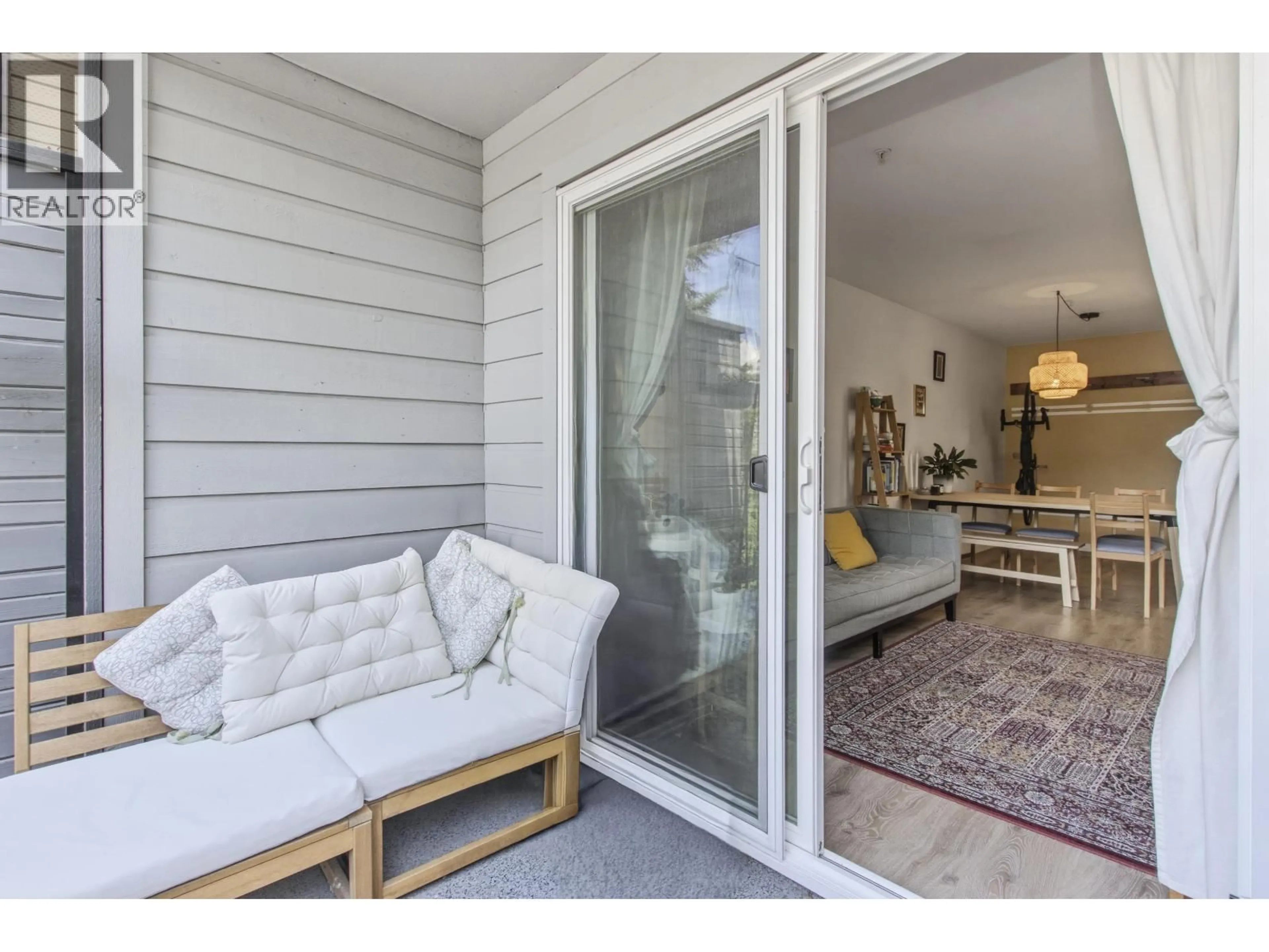 Patio, water/lake/river/ocean view for 304 - 40140 WILLOW CRESCENT, Squamish British Columbia V8B0M1