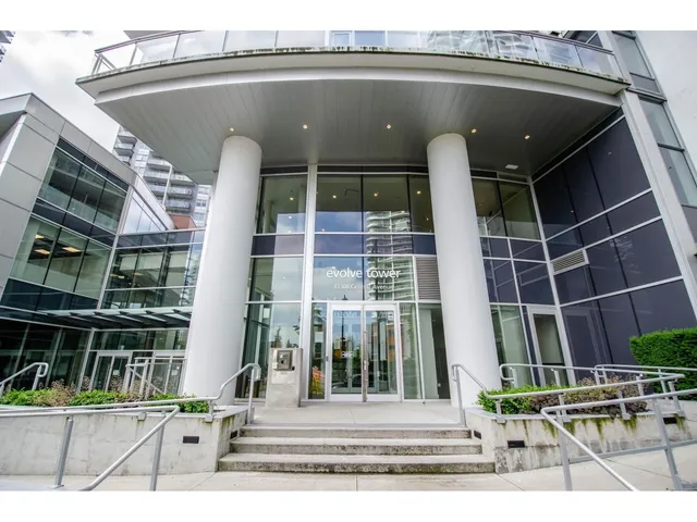 2506 - 13308 CENTRAL AVENUE, Surrey 2