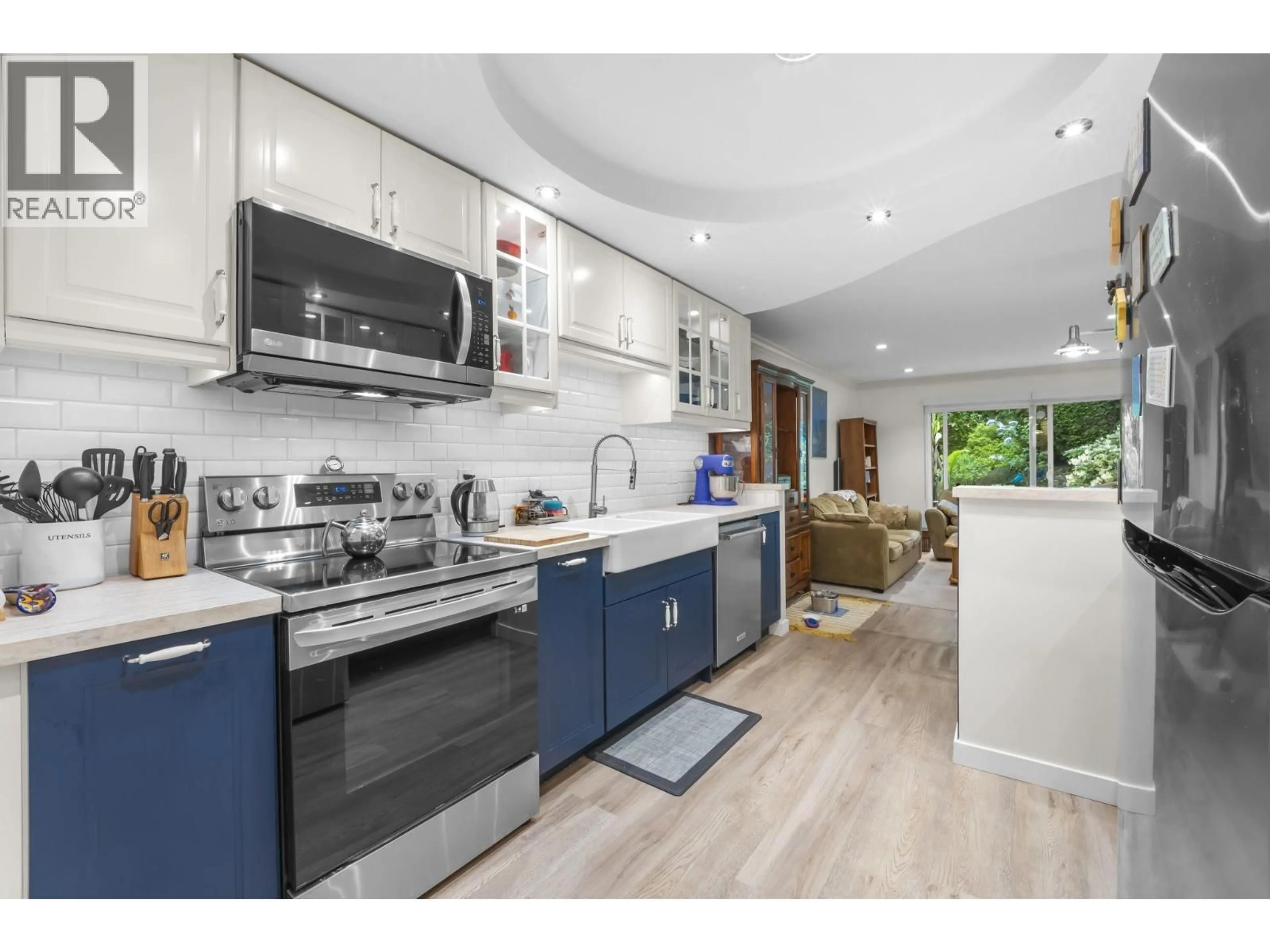 Open concept kitchen, unknown for 135 - 1386 LINCOLN DRIVE, Port Coquitlam British Columbia V3B7G6