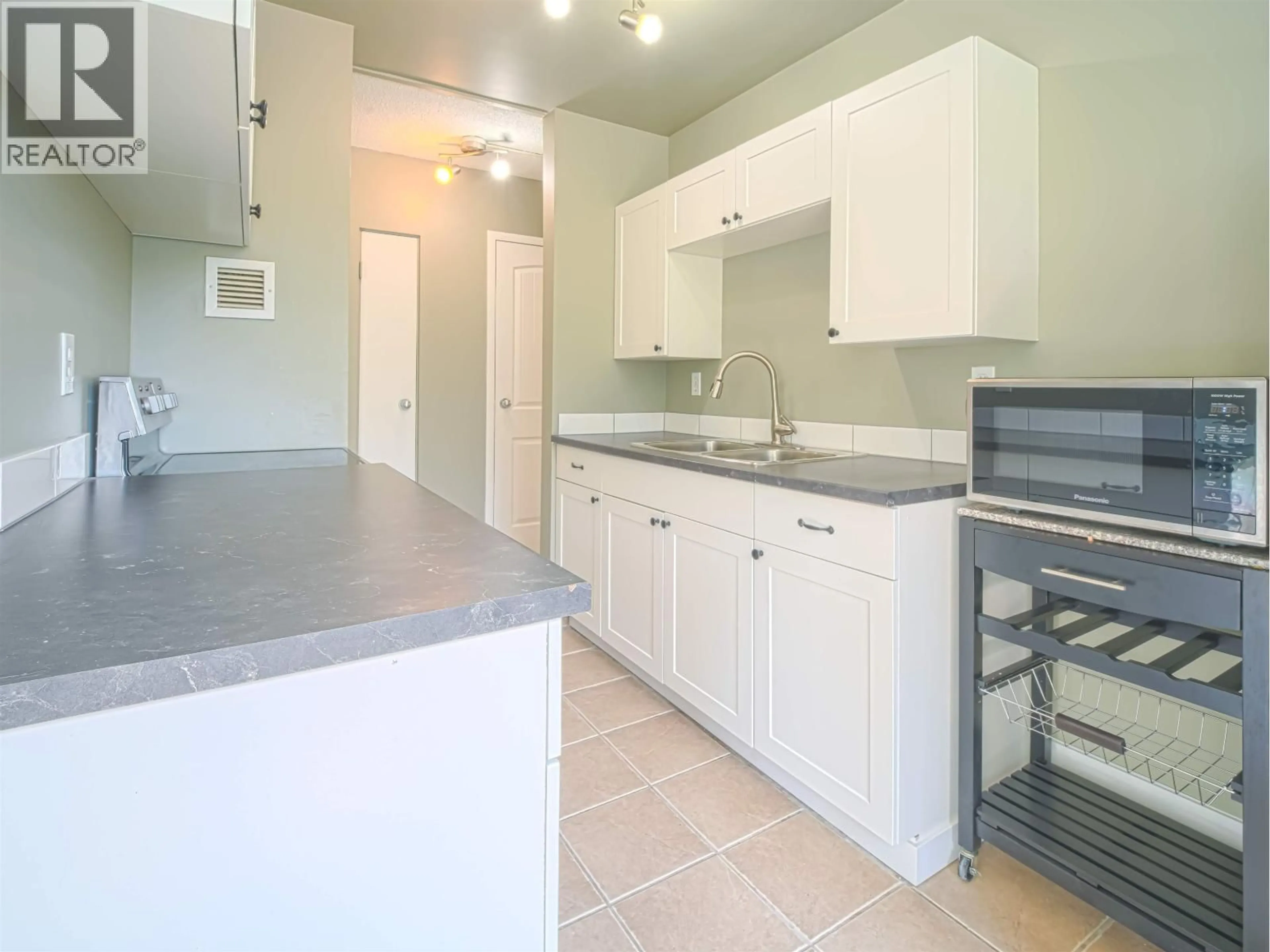Standard kitchen, unknown for 406 - 1501 QUEENSWAY STREET, Prince George British Columbia V2L1L5
