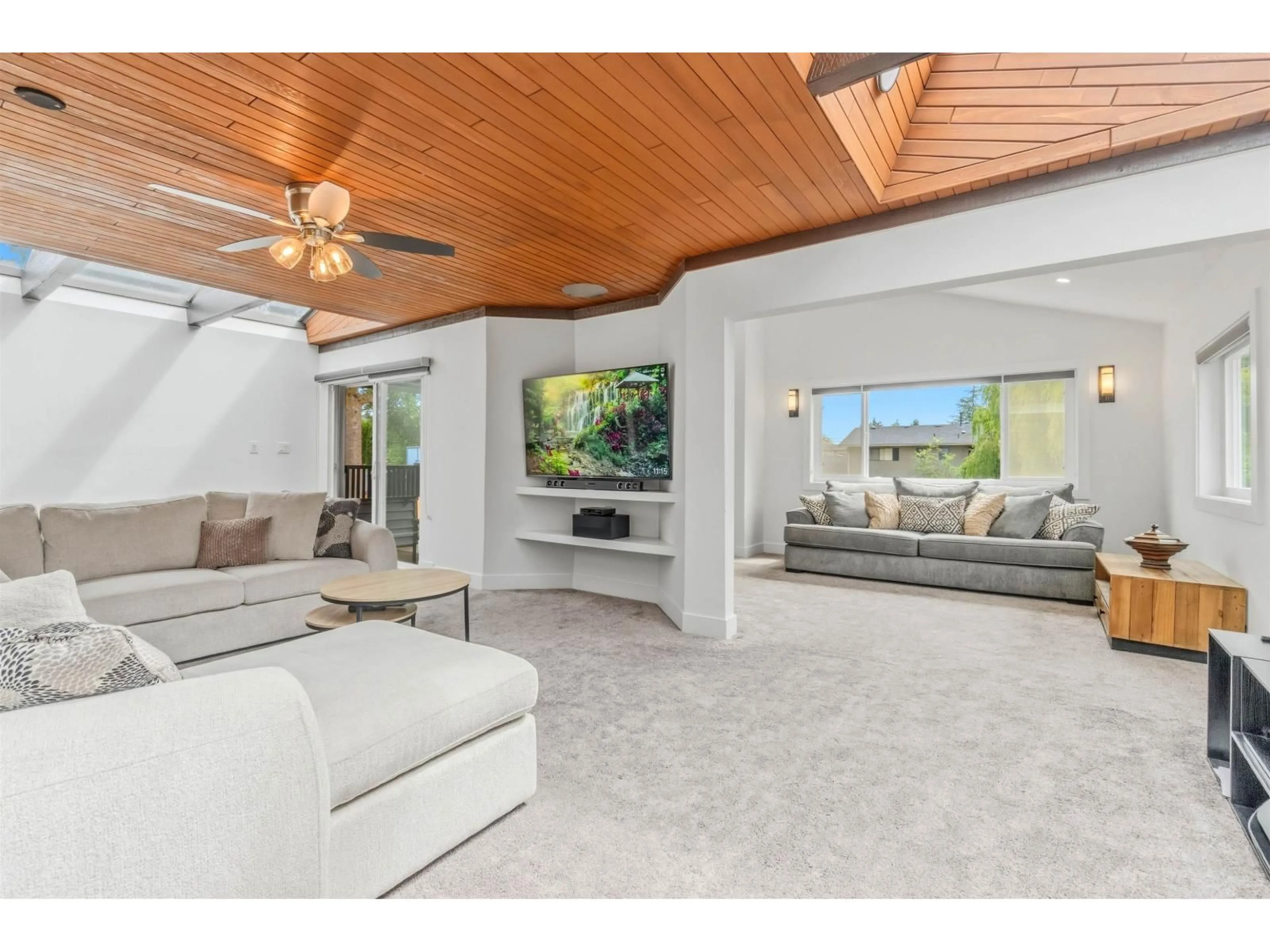 Living room with furniture, unknown for 7848 117A STREET, Delta British Columbia V4C6C3