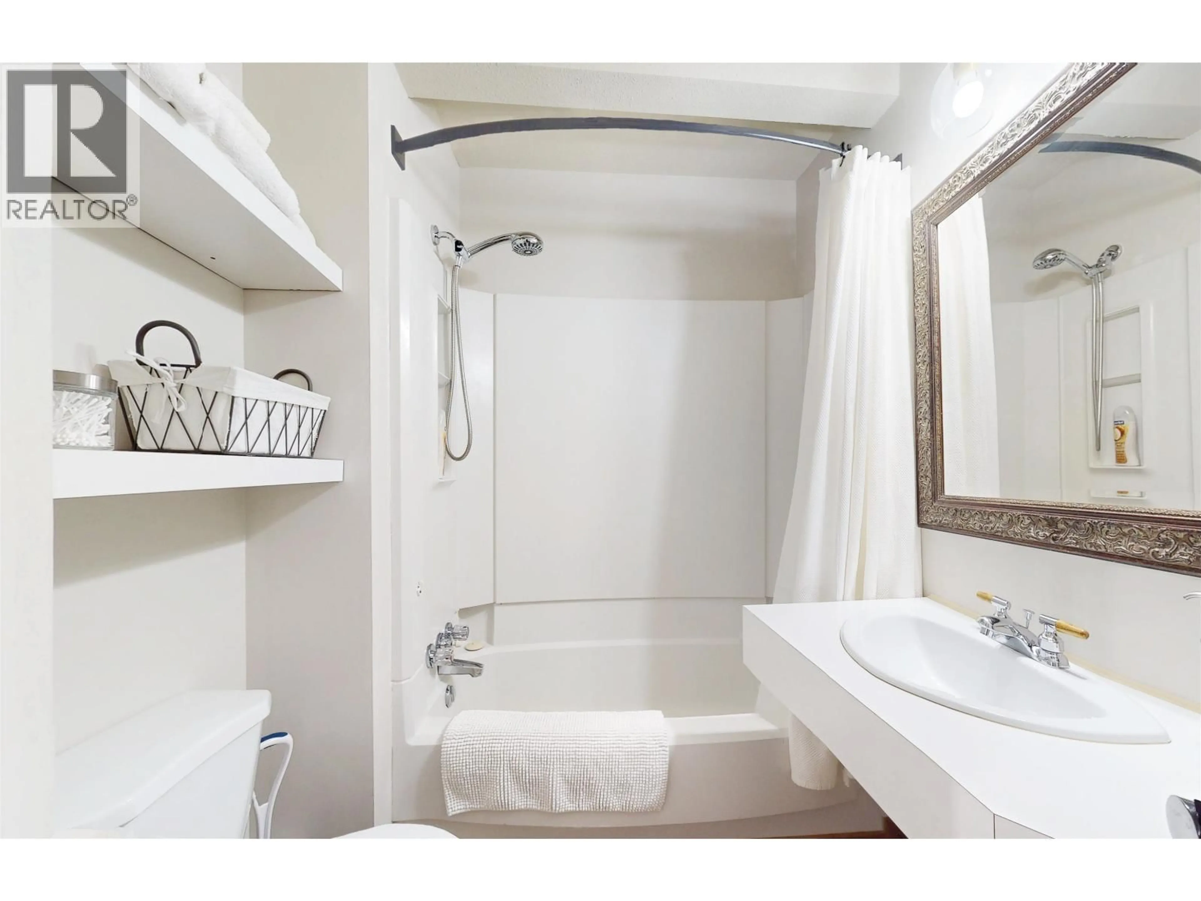 Standard bathroom, ceramic/tile floor for 4 - 2235 SAPPORO DRIVE, Whistler British Columbia V8E0B5