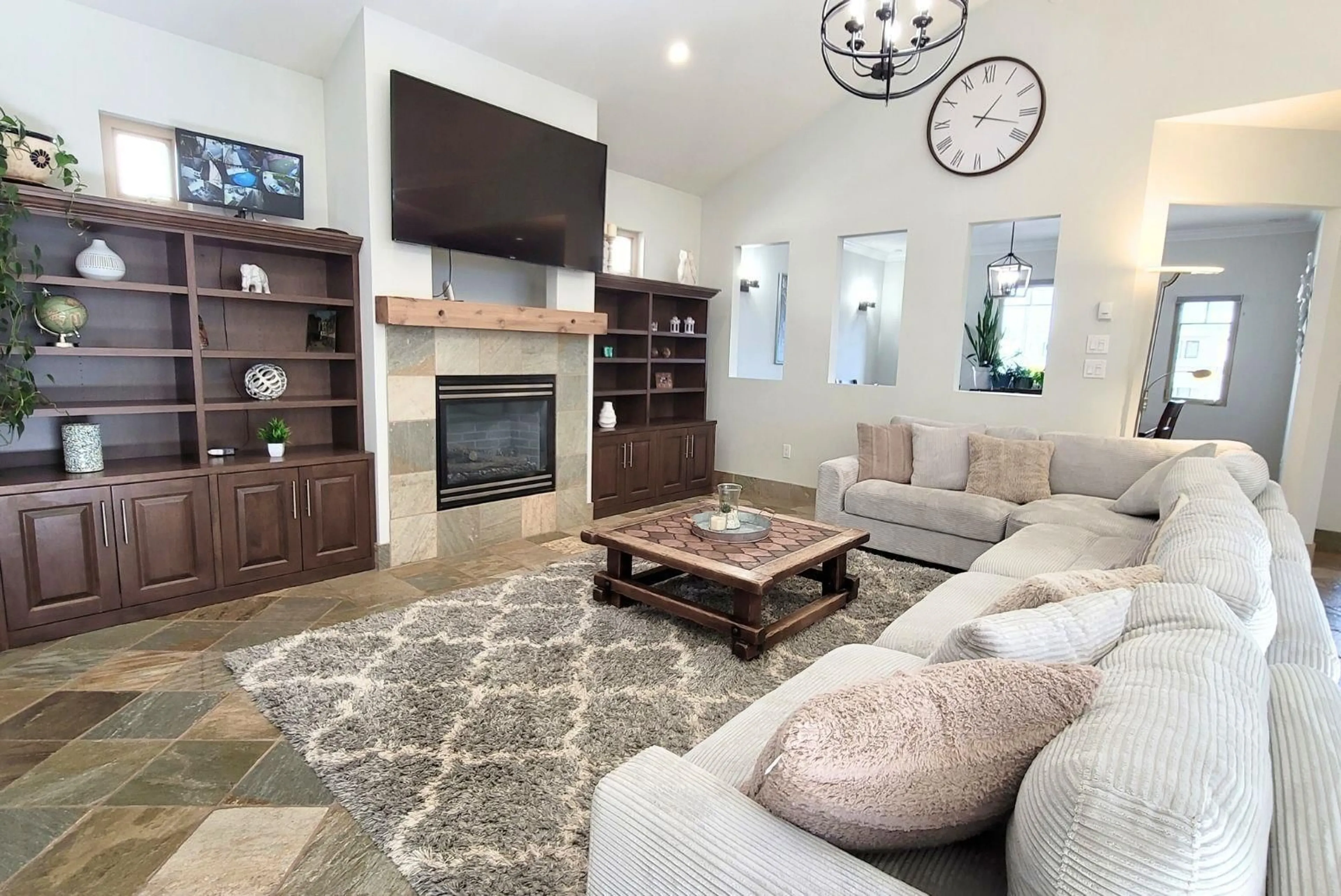 Living room with furniture, unknown for 1247 STAYTE ROAD, White Rock British Columbia V4B4Z1