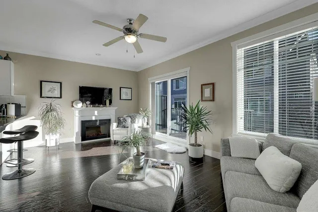 73 - 15399 GUILDFORD DRIVE, Surrey 2