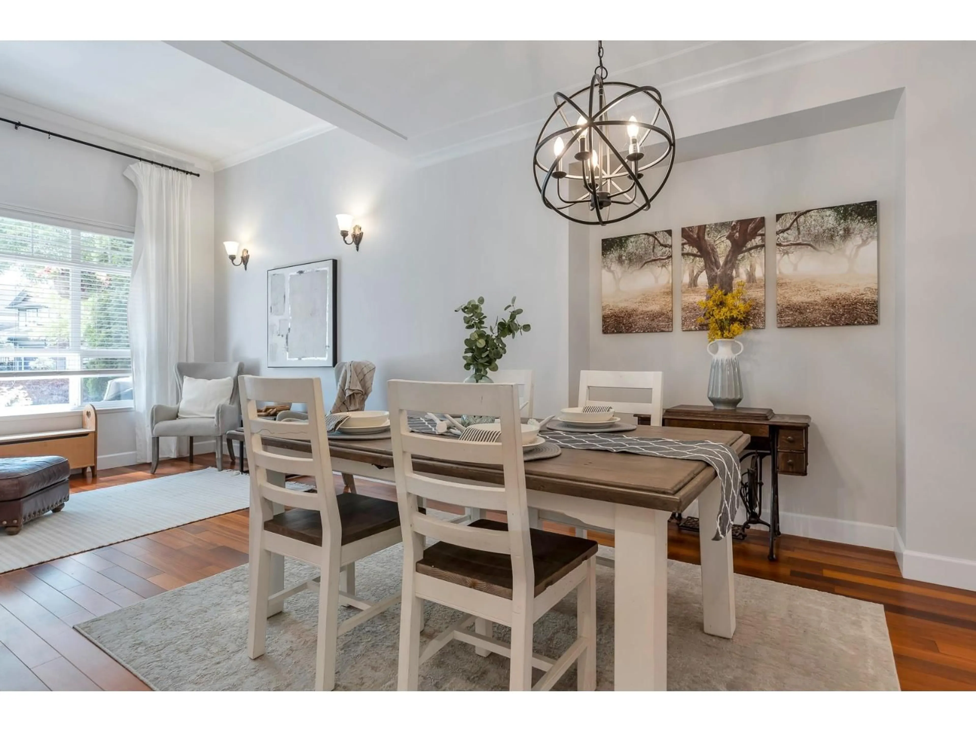 Dining room, wood/laminate floor for 9434 216A STREET, Langley British Columbia V1M4E2