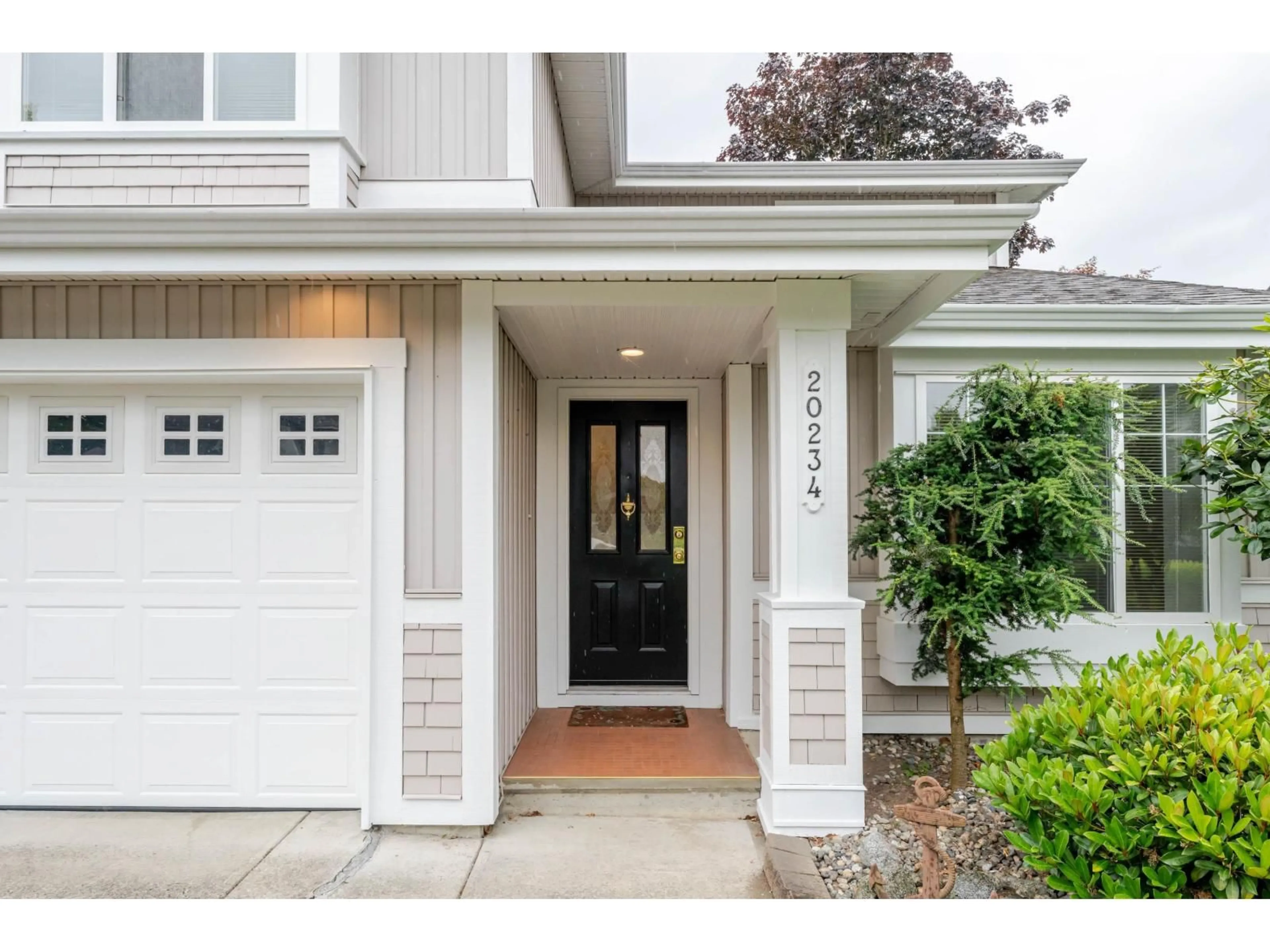 Indoor entryway for 20234 93A AVENUE, Langley British Columbia V1M3Y7