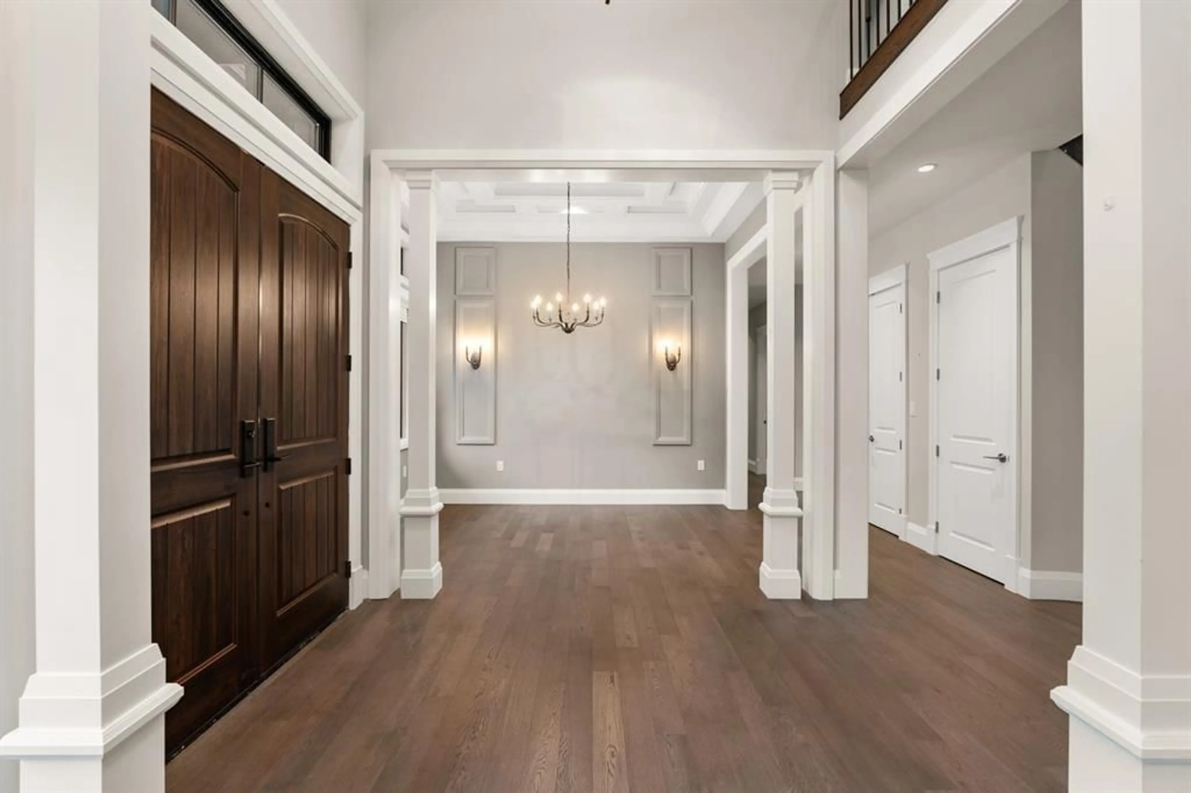 Indoor entryway for 13096 24 AVENUE, Surrey British Columbia V4A2G1