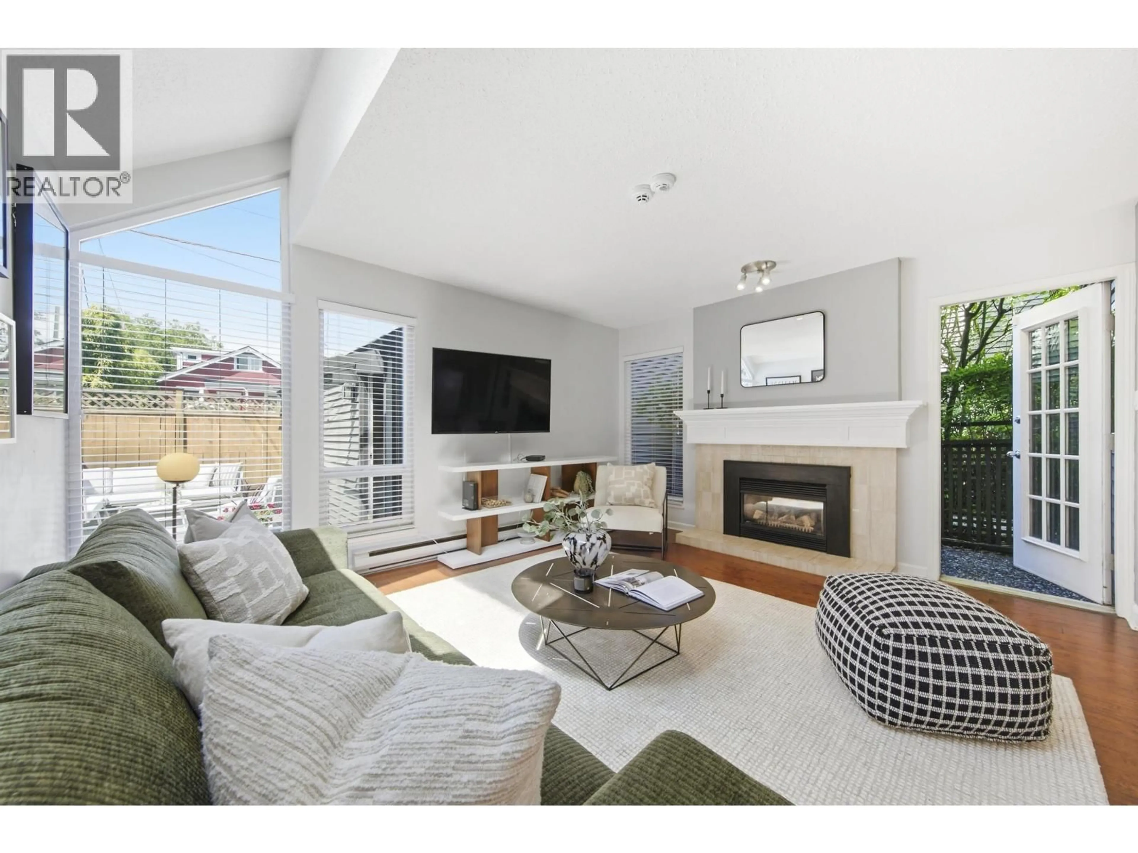 Living room with furniture, unknown for 3385 8TH AVENUE, Vancouver British Columbia V6R1Y3