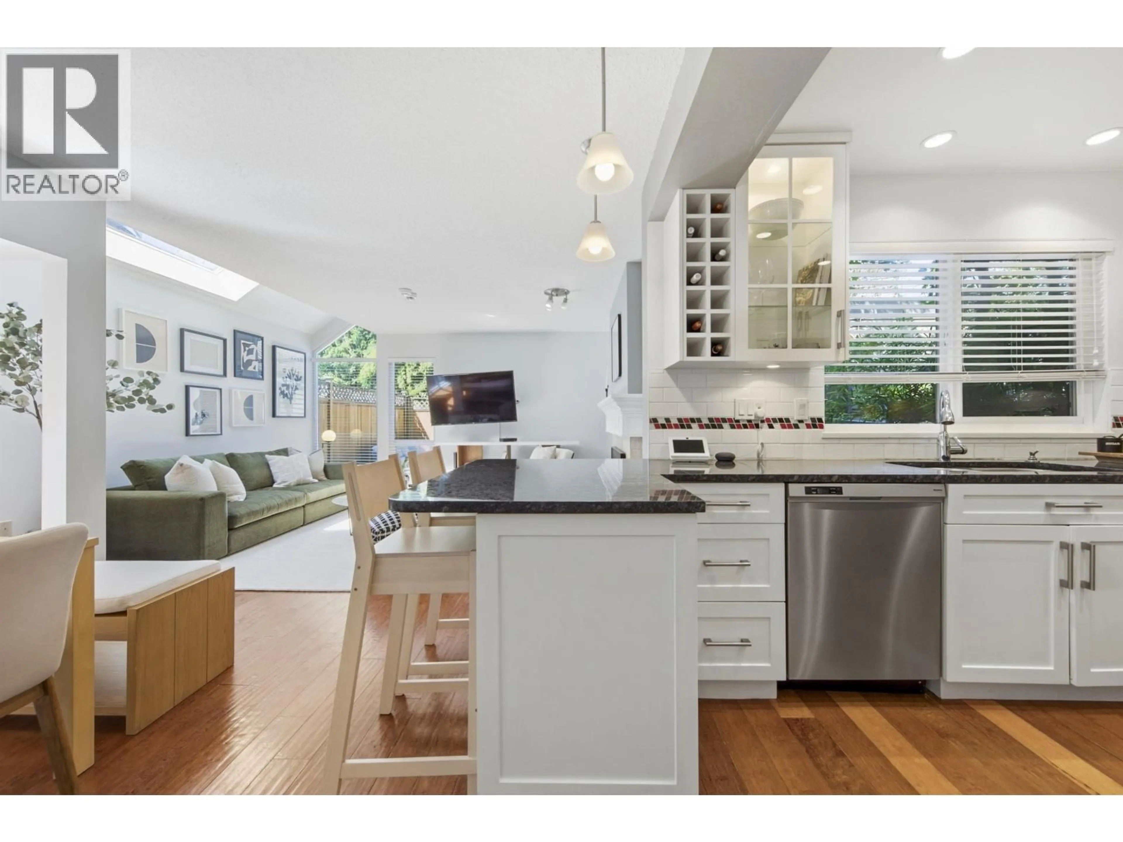Open concept kitchen, unknown for 3385 8TH AVENUE, Vancouver British Columbia V6R1Y3