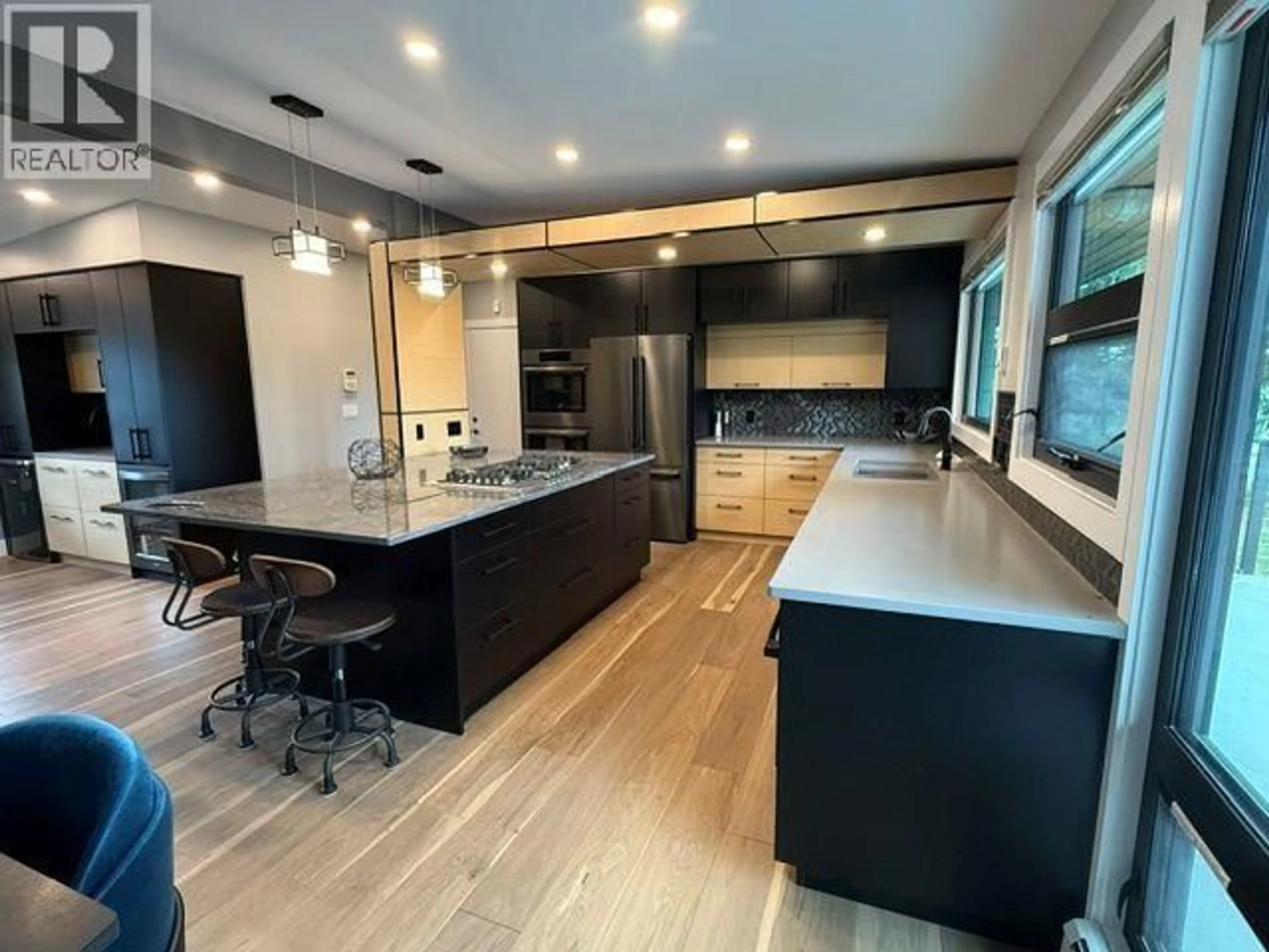 Contemporary kitchen, unknown for 4069 BRINK PLACE, Prince George British Columbia V2K5G8