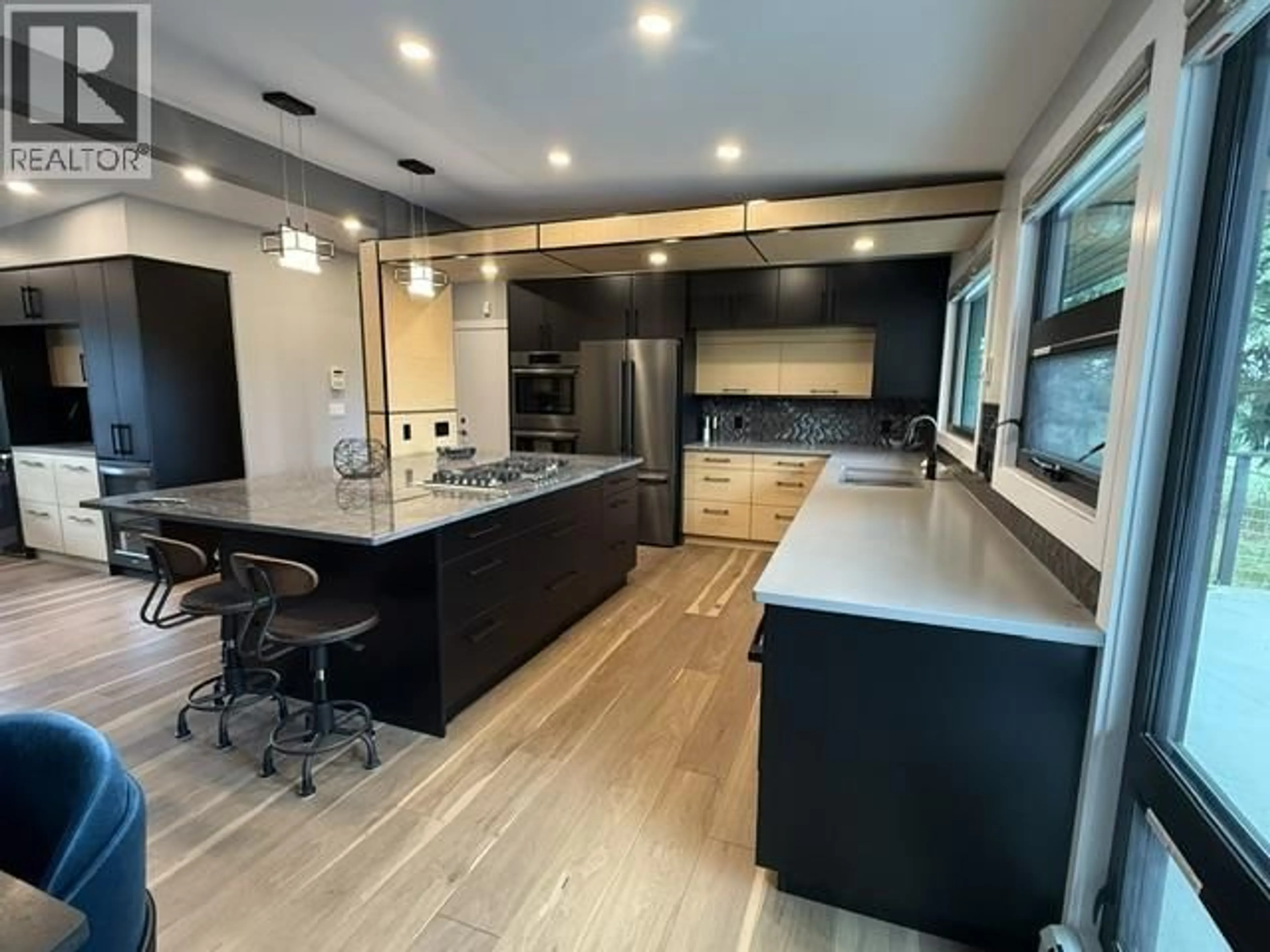 Contemporary kitchen, unknown for 4069 BRINK PLACE, Prince George British Columbia V2K5G8