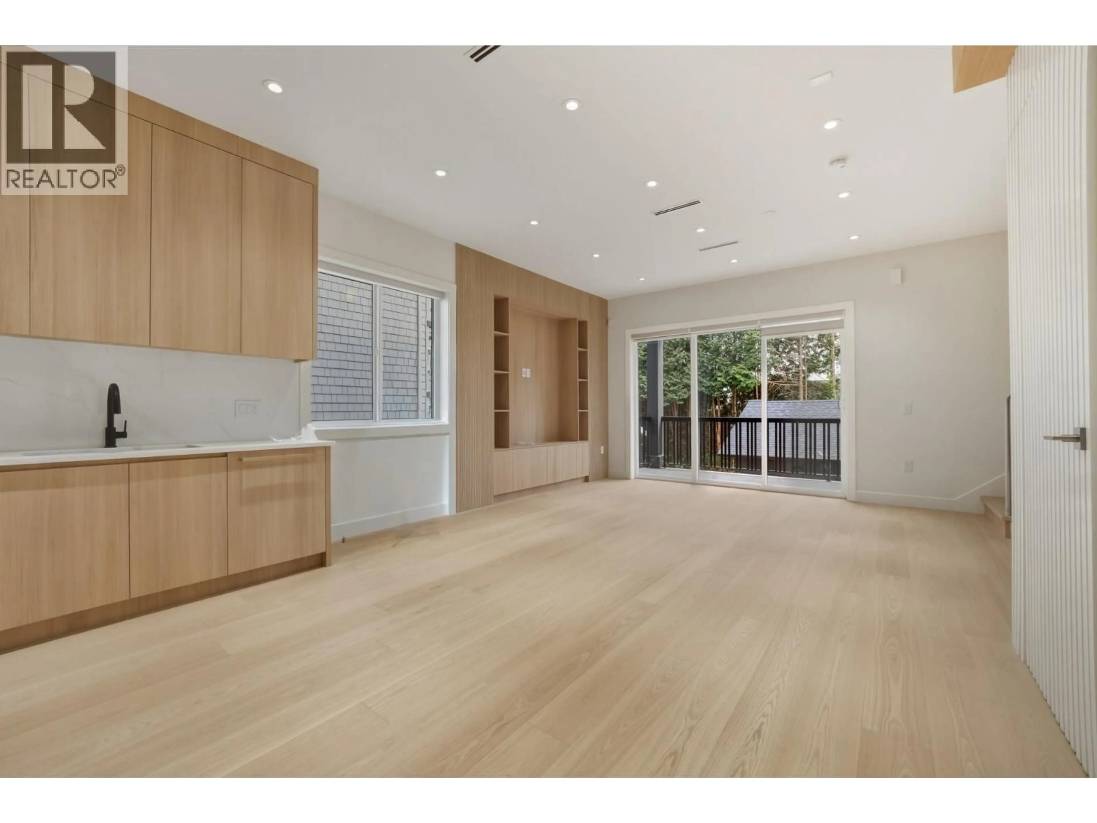 Unknown for 3118 42ND AVENUE, Vancouver British Columbia V6N3H2
