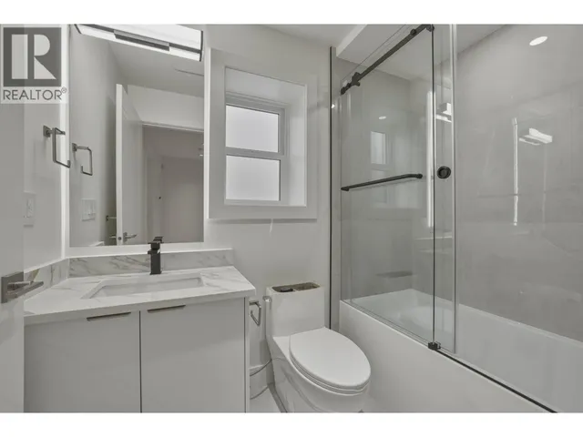 3118 42ND AVENUE, Vancouver 4
