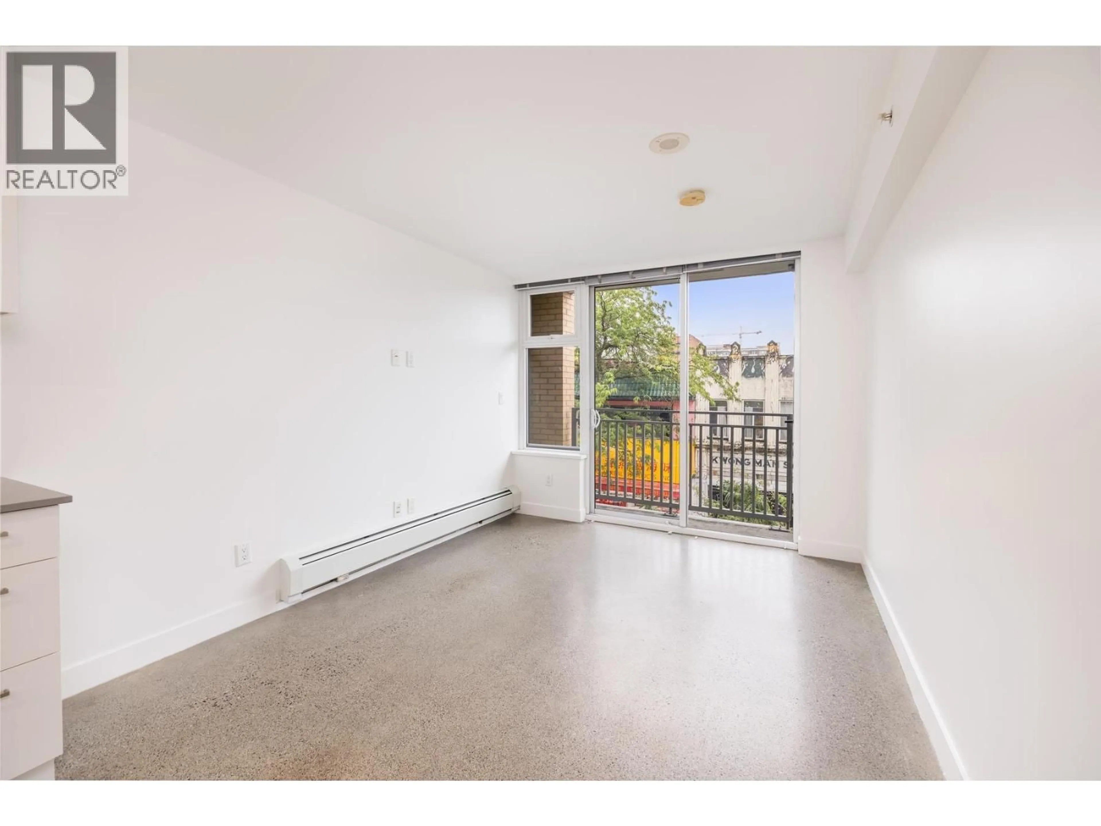 A pic of a room for 305 - 231 PENDER STREET, Vancouver British Columbia V6A1T8