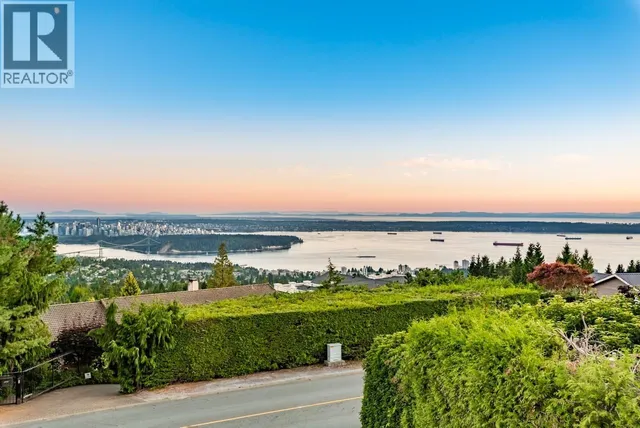 1441 CHARTWELL DRIVE, West Vancouver 3