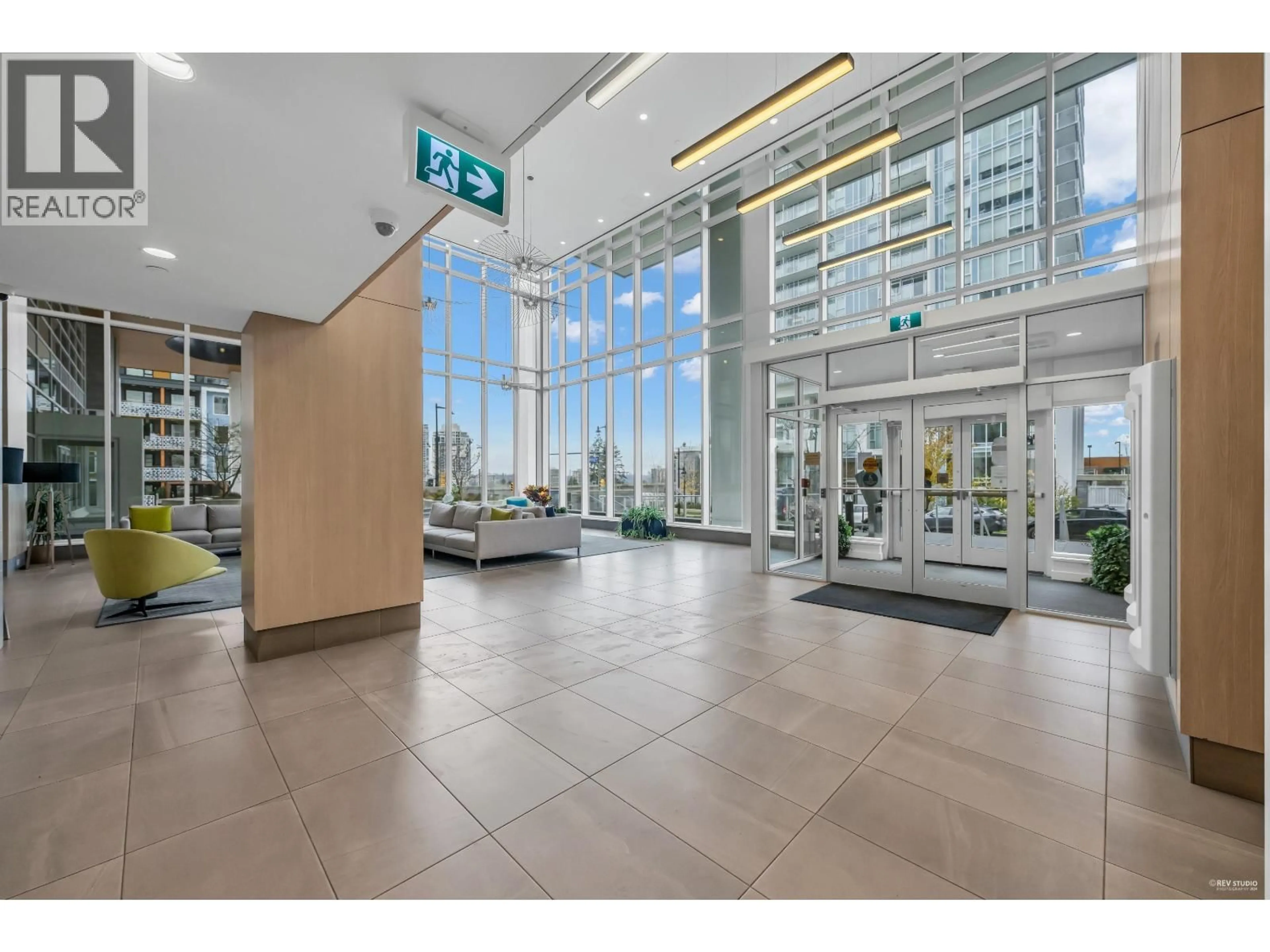 Indoor foyer for 1201 - 657 WHITING WAY, Coquitlam British Columbia V3J0J6