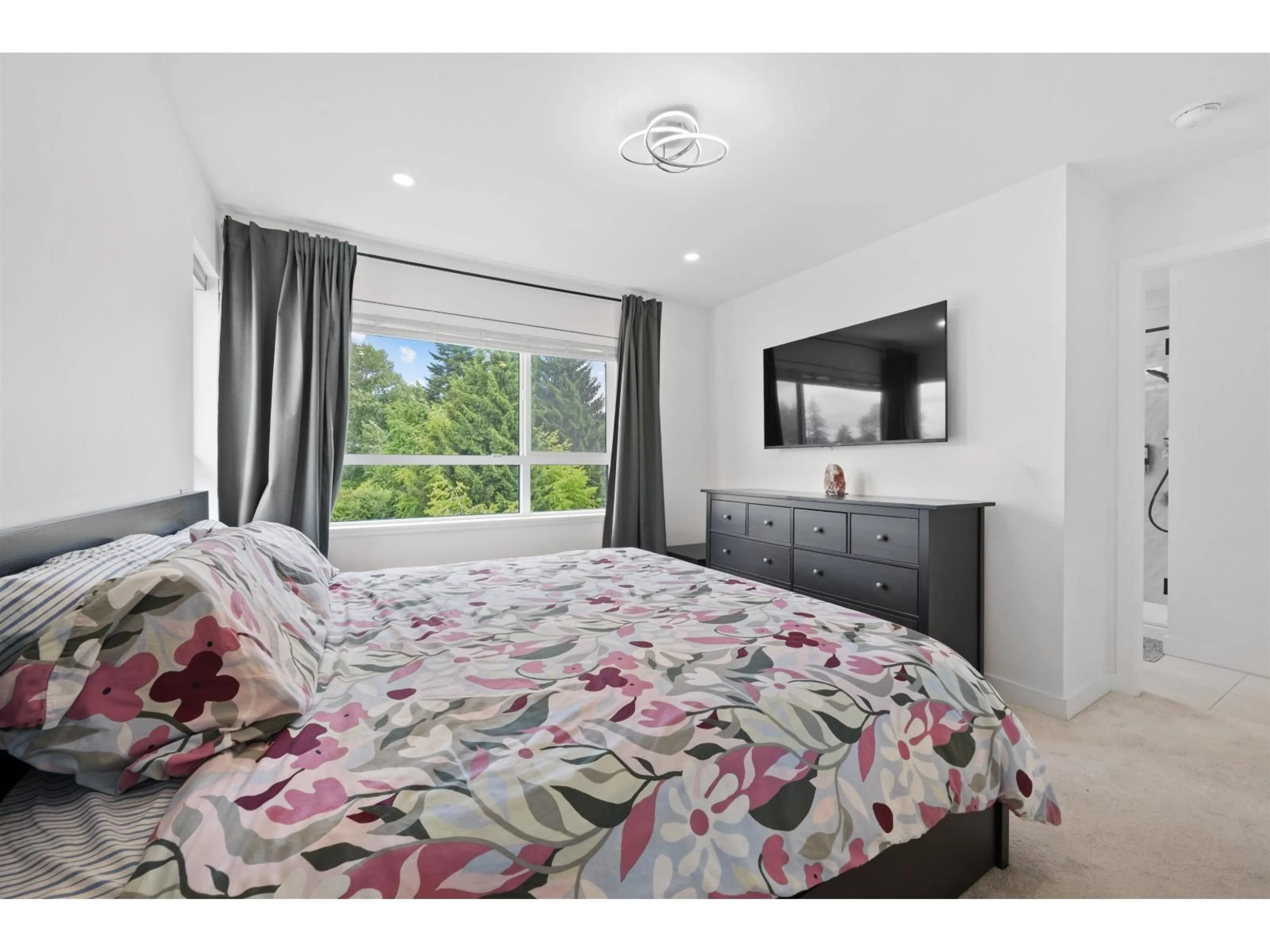 Bedroom with bed, wood/laminate floor for 82 - 20150 81 AVENUE, Langley British Columbia V2Y3L8