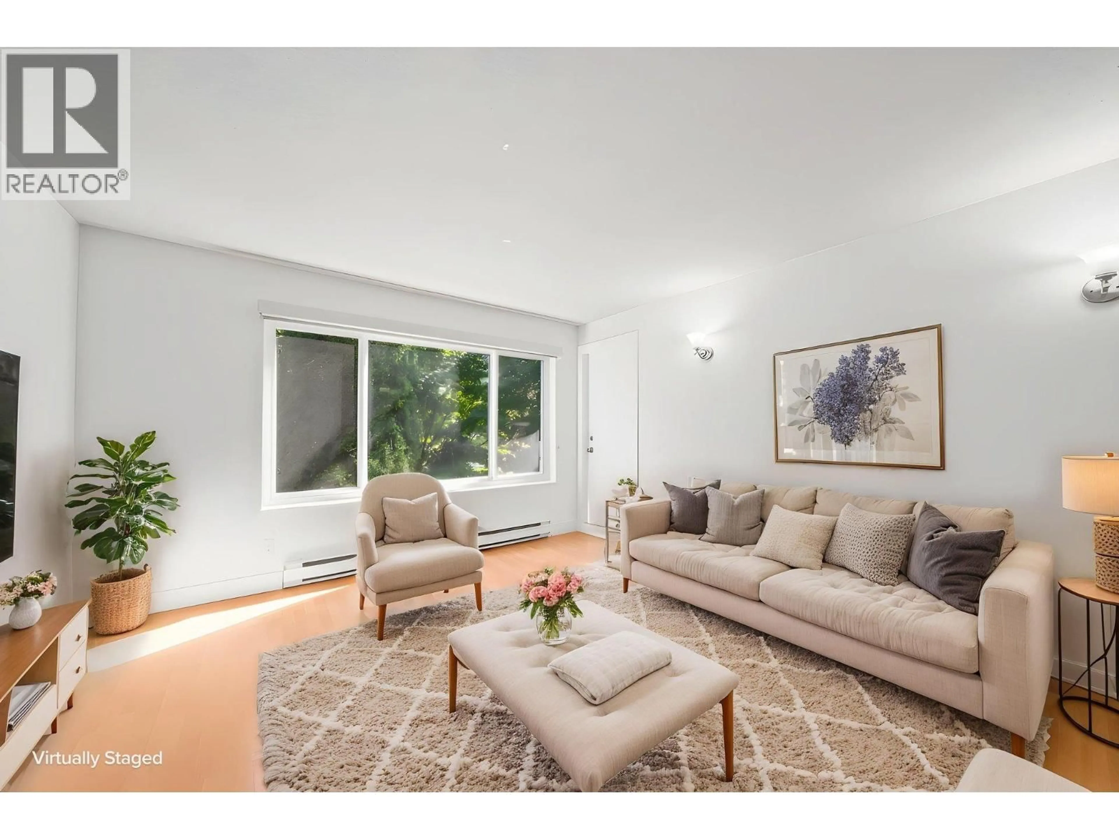 Living room with furniture, unknown for 204 - 3883 LAUREL STREET, Burnaby British Columbia V5G4M8