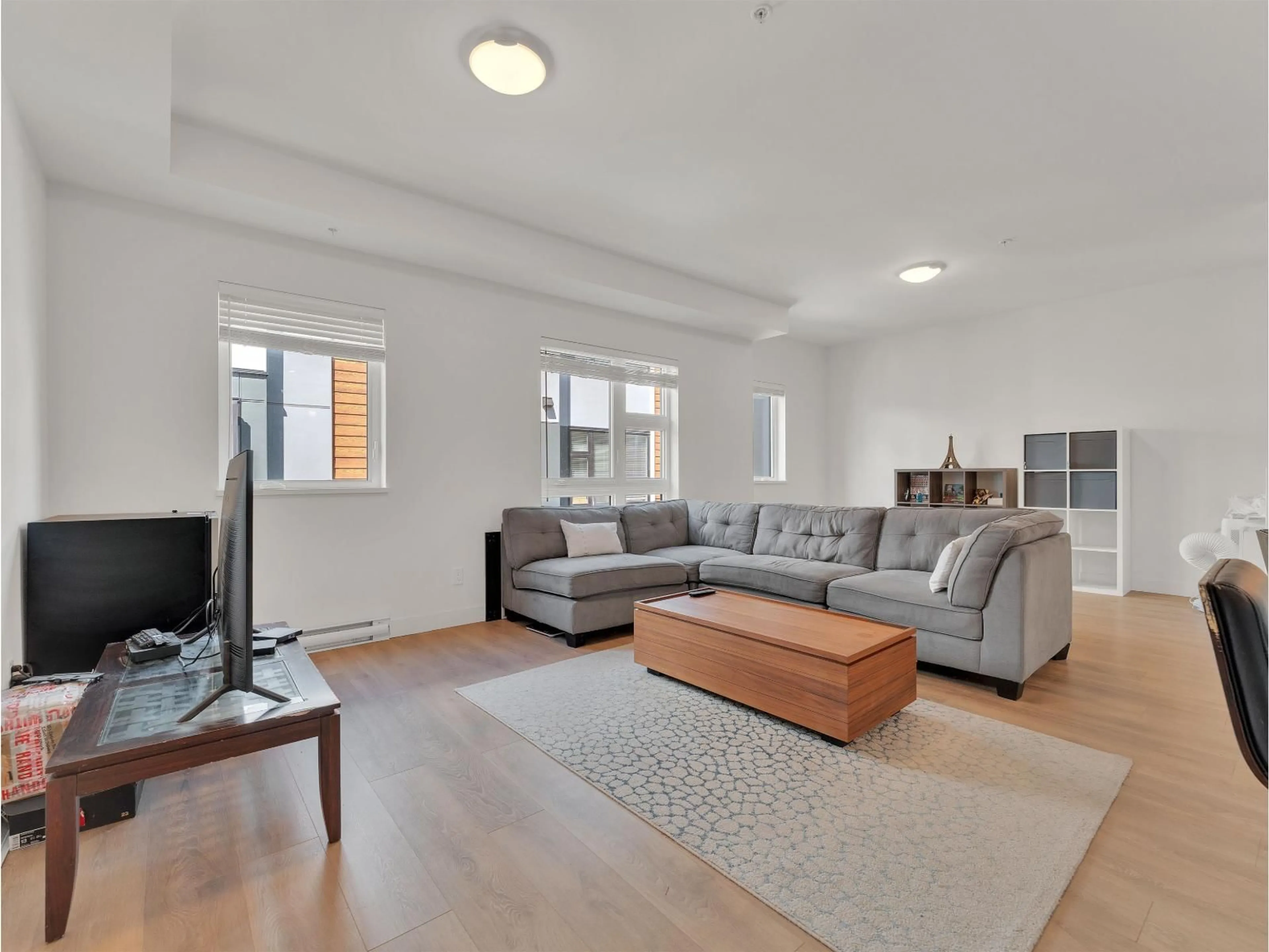 Living room with furniture, unknown for 31 - 1419 MCCALLUM ROAD, Abbotsford British Columbia V2S8B2