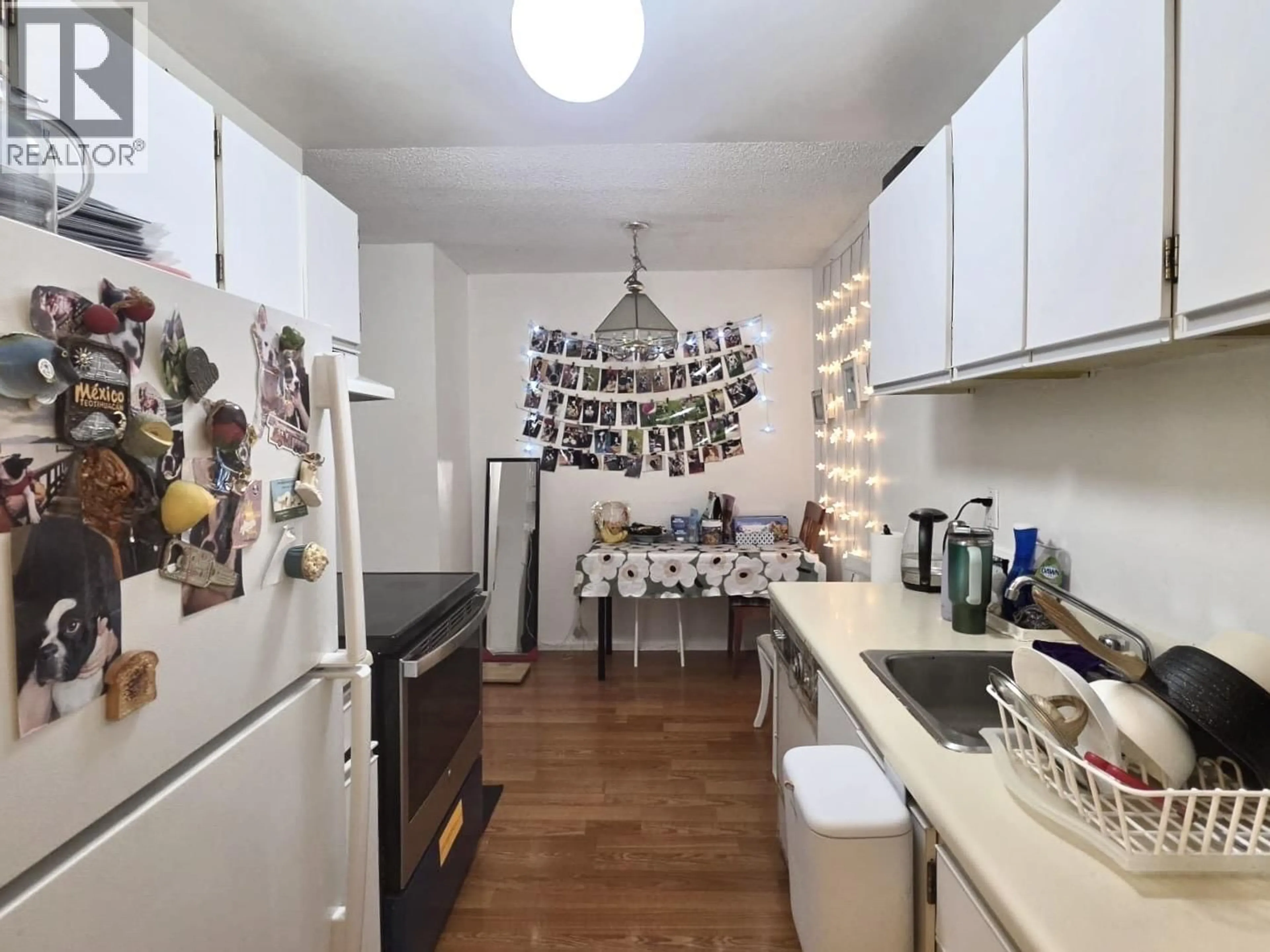 Standard kitchen, unknown for 220 - 8231 GRANVILLE AVENUE, Richmond British Columbia V6Y3A4