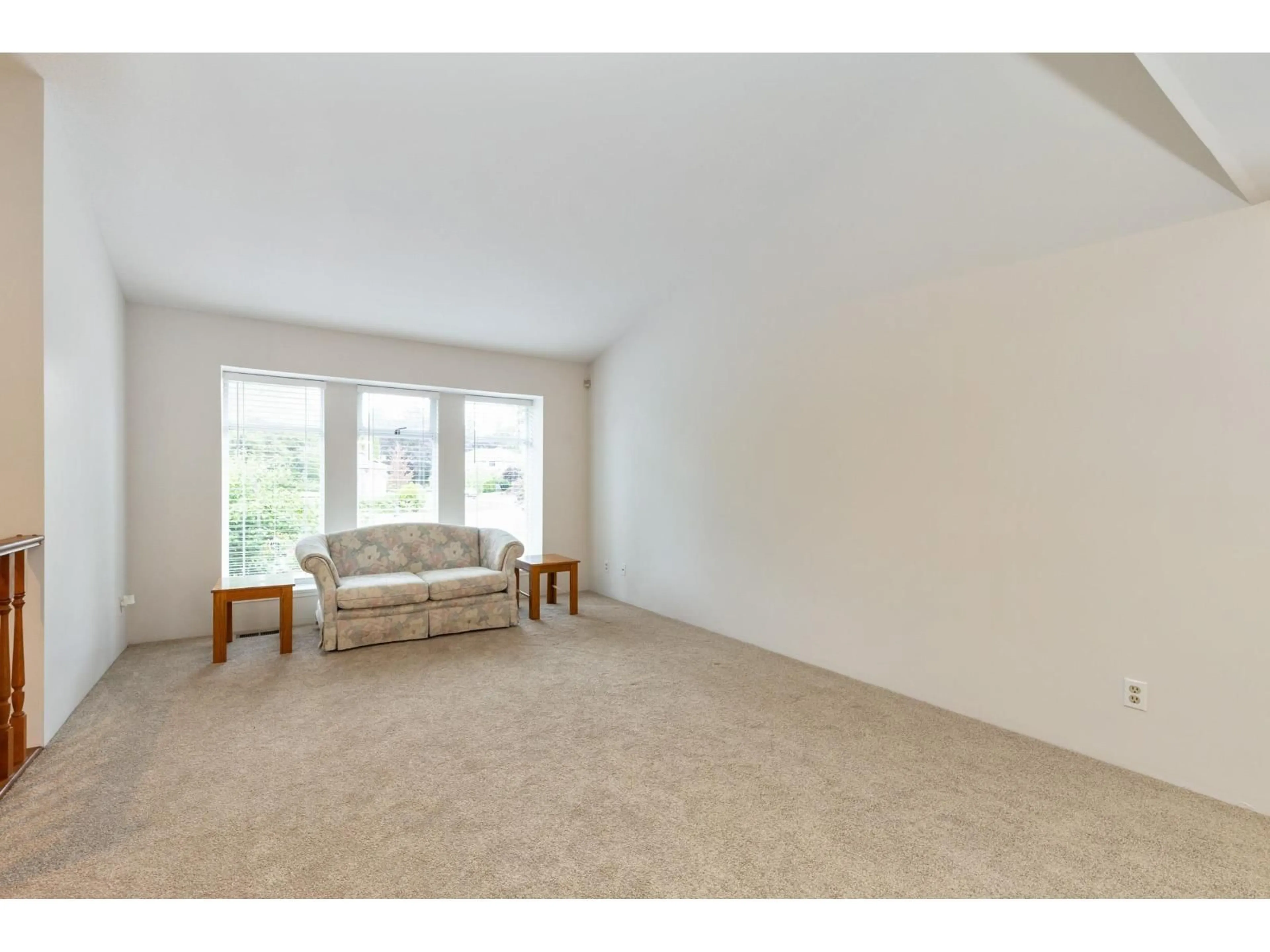 A pic of a room for 16397 GLENMOOR COURT, Surrey British Columbia V4N1V2