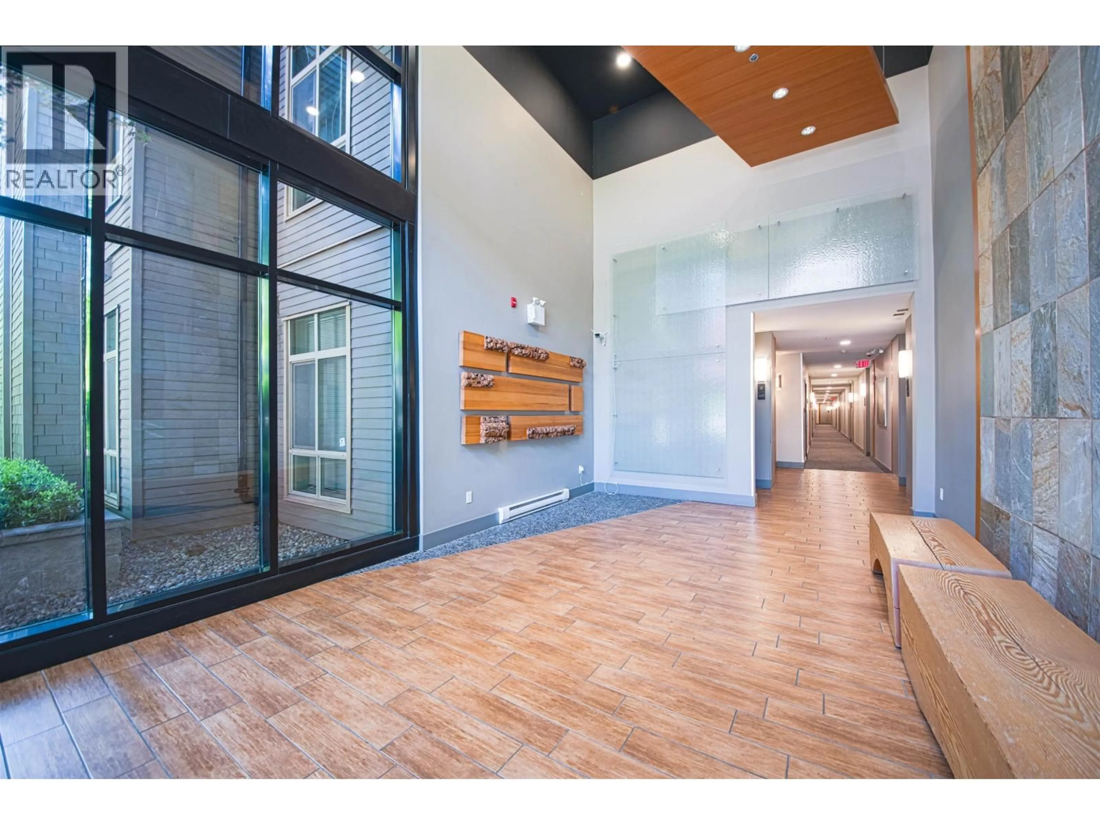 Indoor foyer for 225 - 5777 BIRNEY AVENUE, Vancouver British Columbia V6S0A4