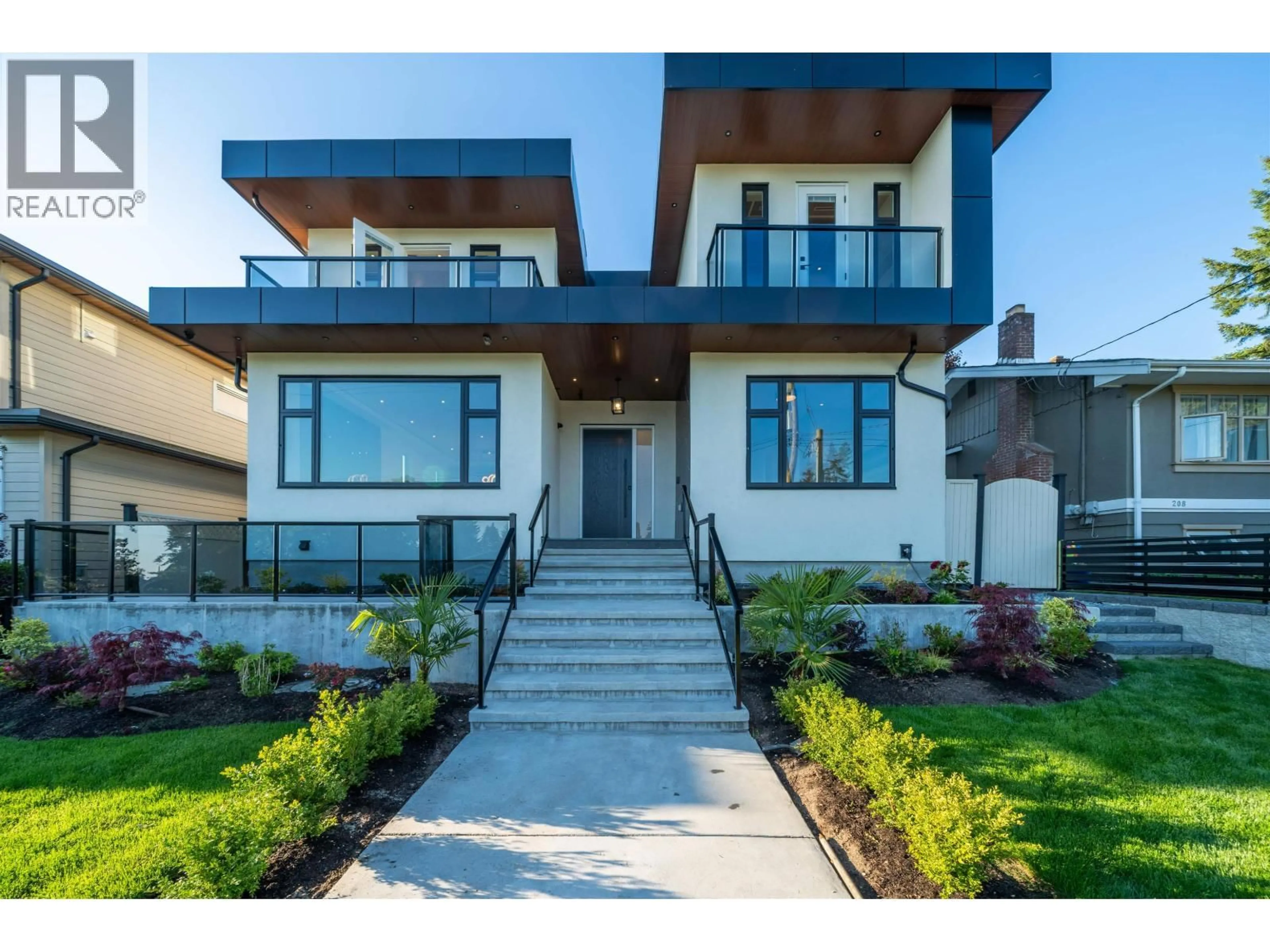 Unknown for 214 24TH STREET, North Vancouver British Columbia V7M2C4