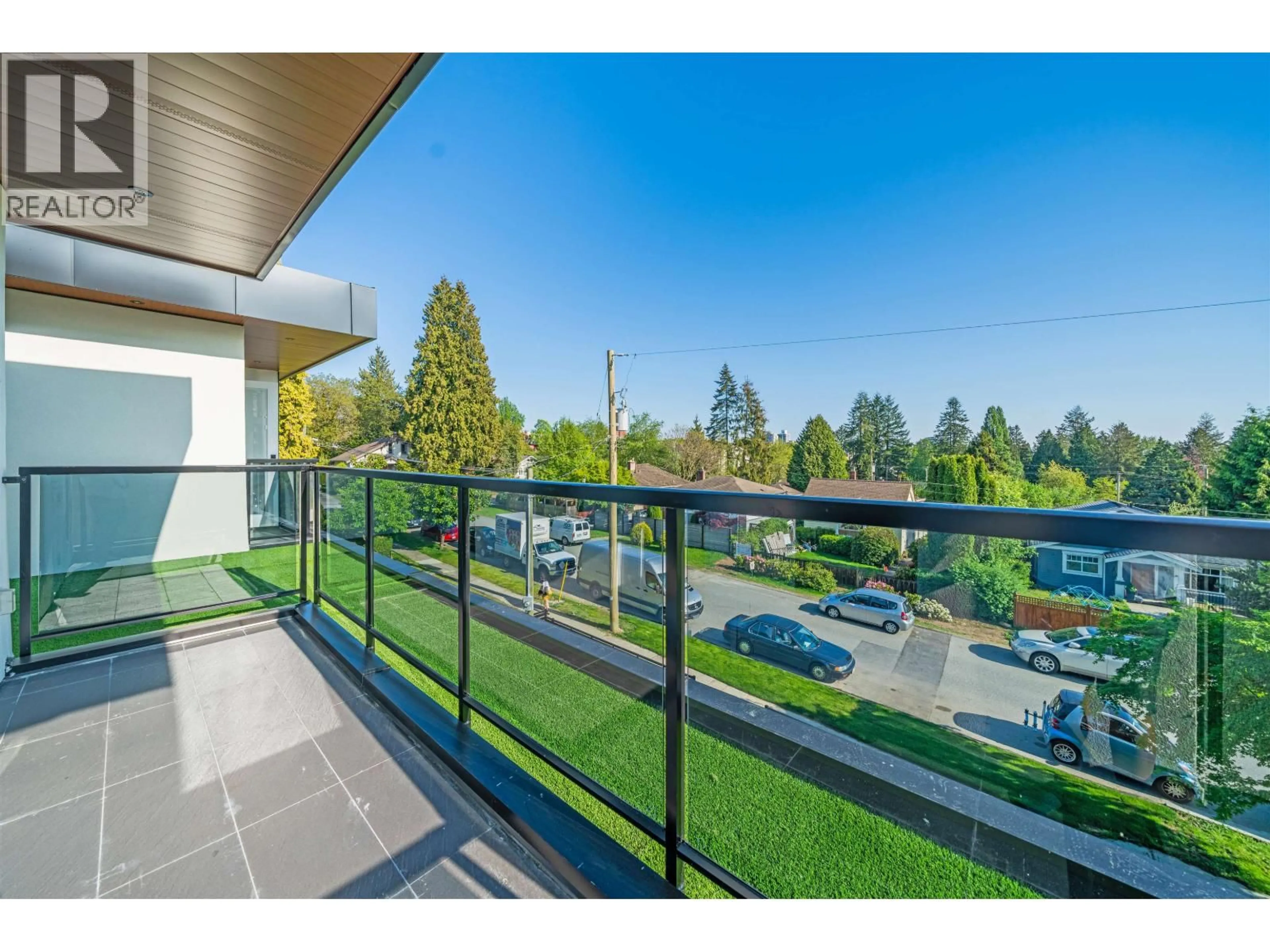 Patio, unknown for 214 24TH STREET, North Vancouver British Columbia V7M2C4