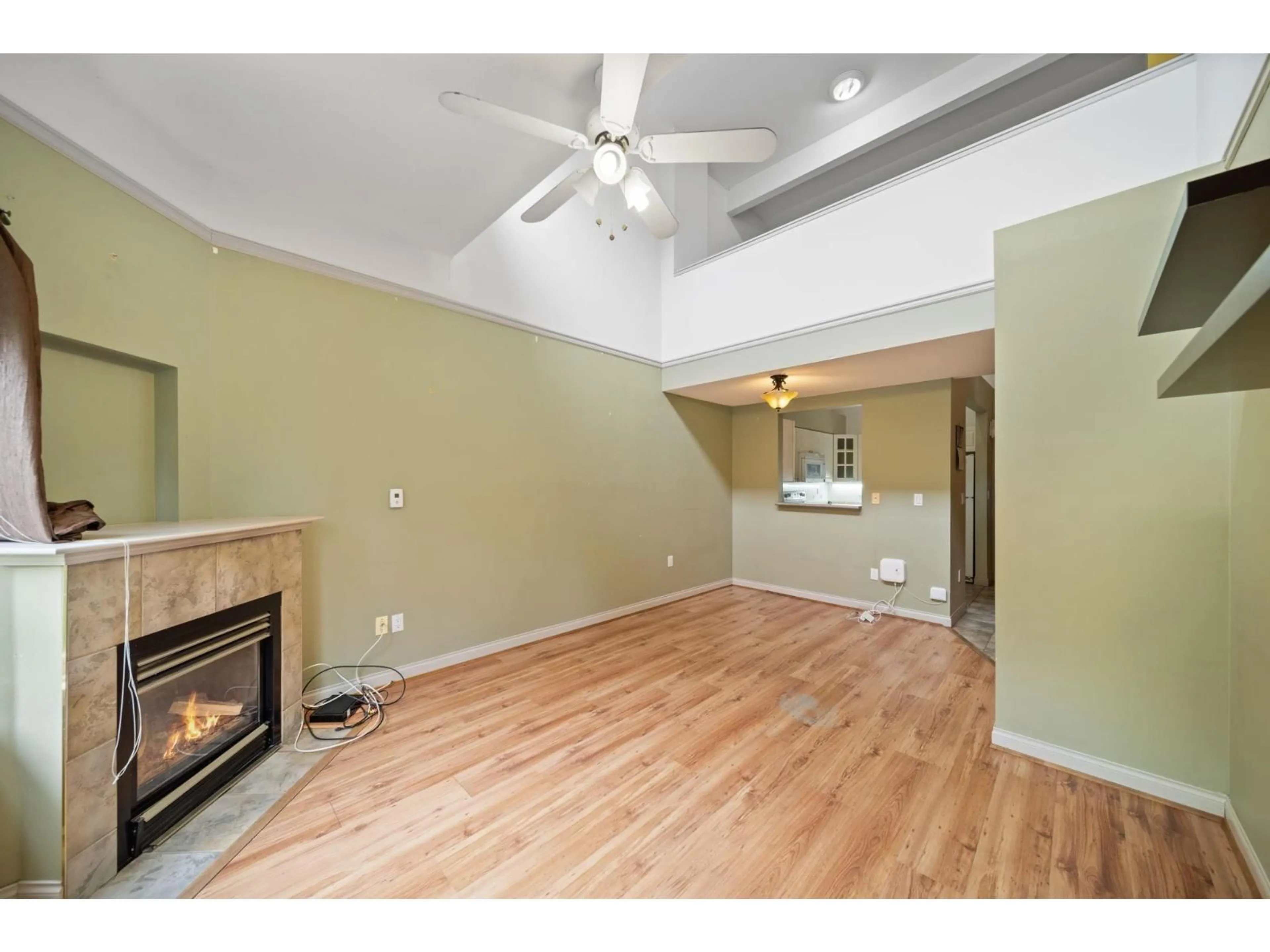 A pic of a room for 410 - 14377 103 AVENUE, Surrey British Columbia V3T5V5