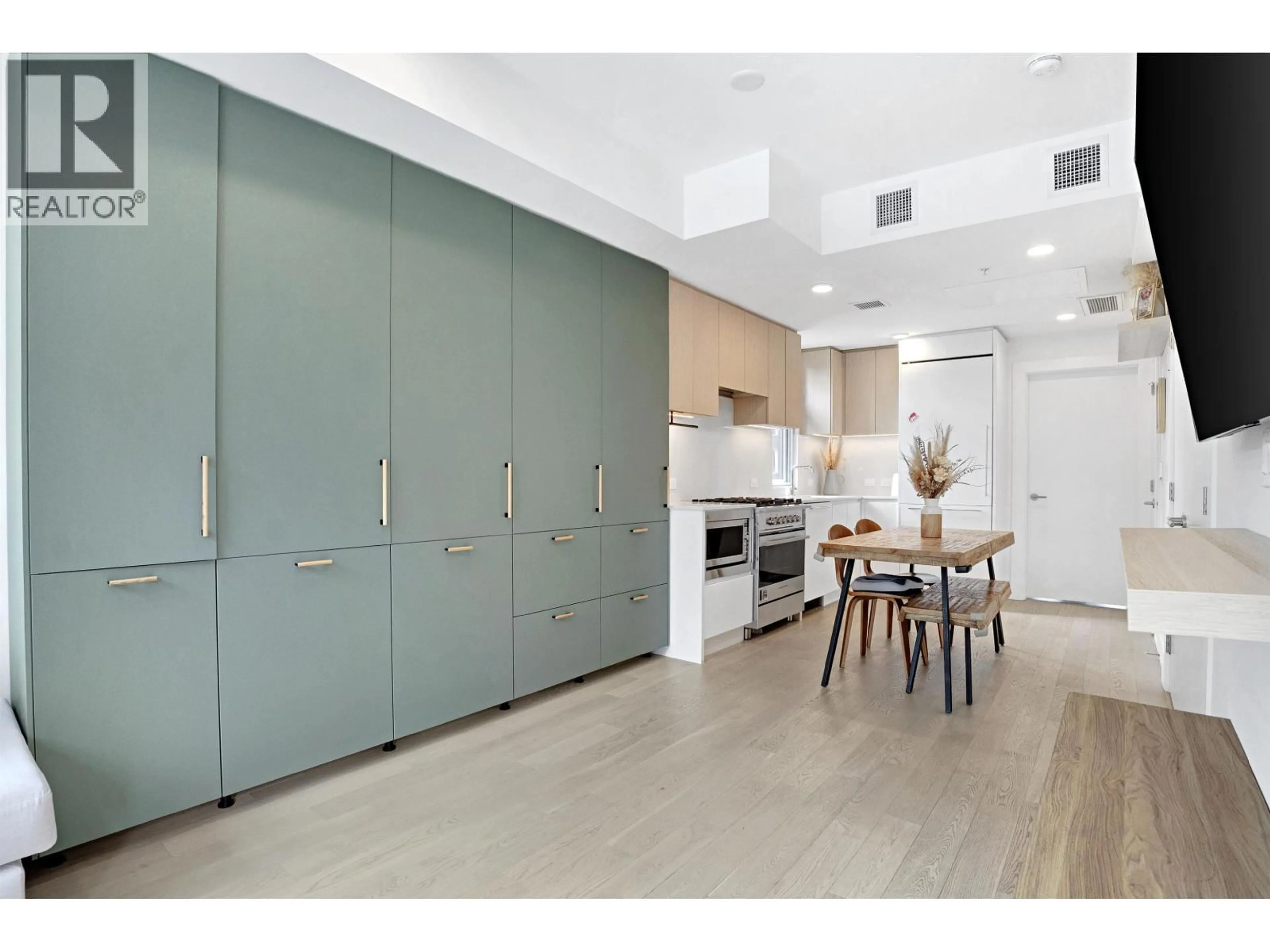 Open concept kitchen, unknown for 231 - 1012 47TH AVENUE, Vancouver British Columbia V6M0E3