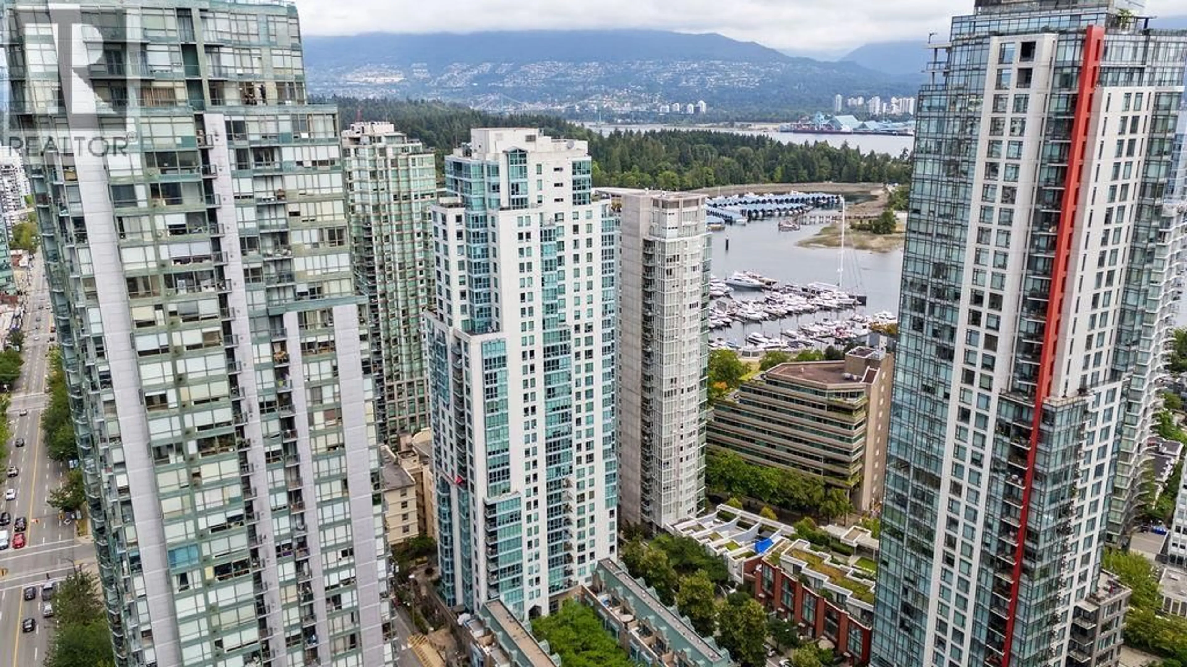 A pic from outside/outdoor area/front of a property/back of a property/a pic from drone, city buildings view from balcony for 1005 - 1238 MELVILLE STREET, Vancouver British Columbia V6E4N2