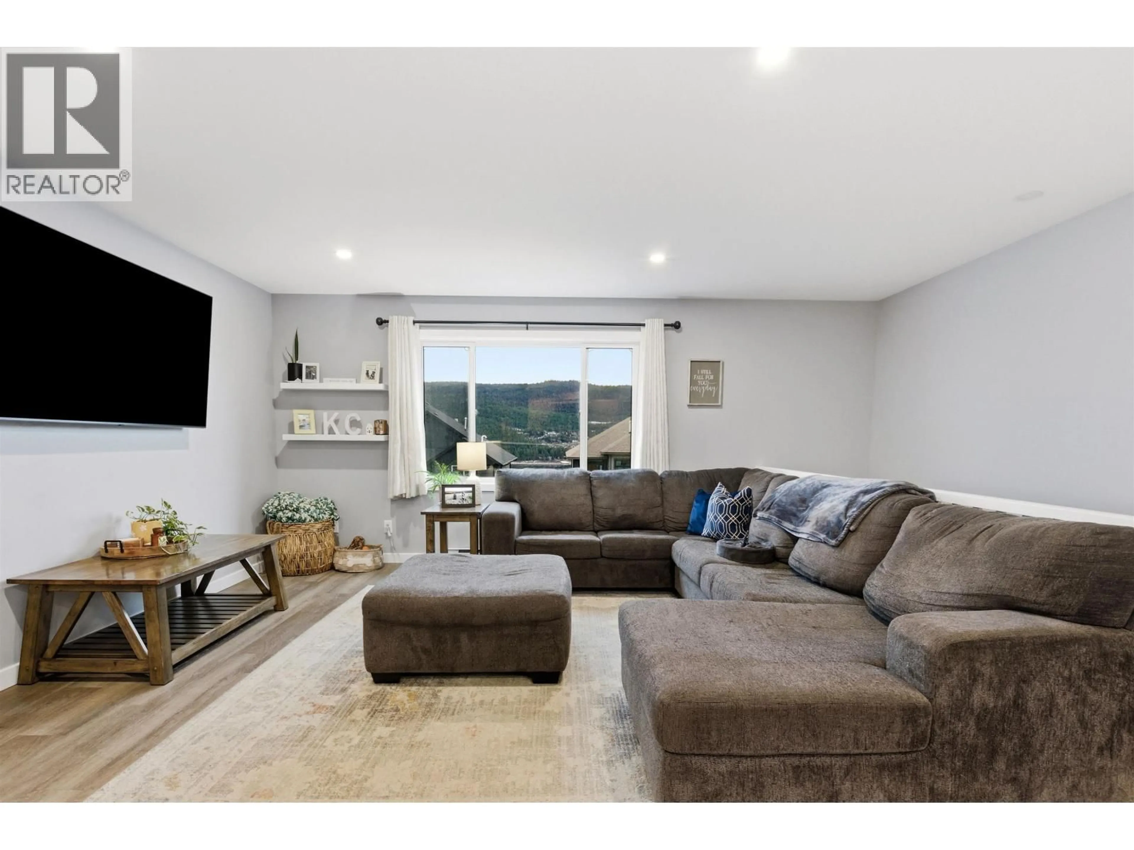 Living room with furniture, unknown for 2532 GOPHER DRIVE, Williams Lake British Columbia V2G5H3