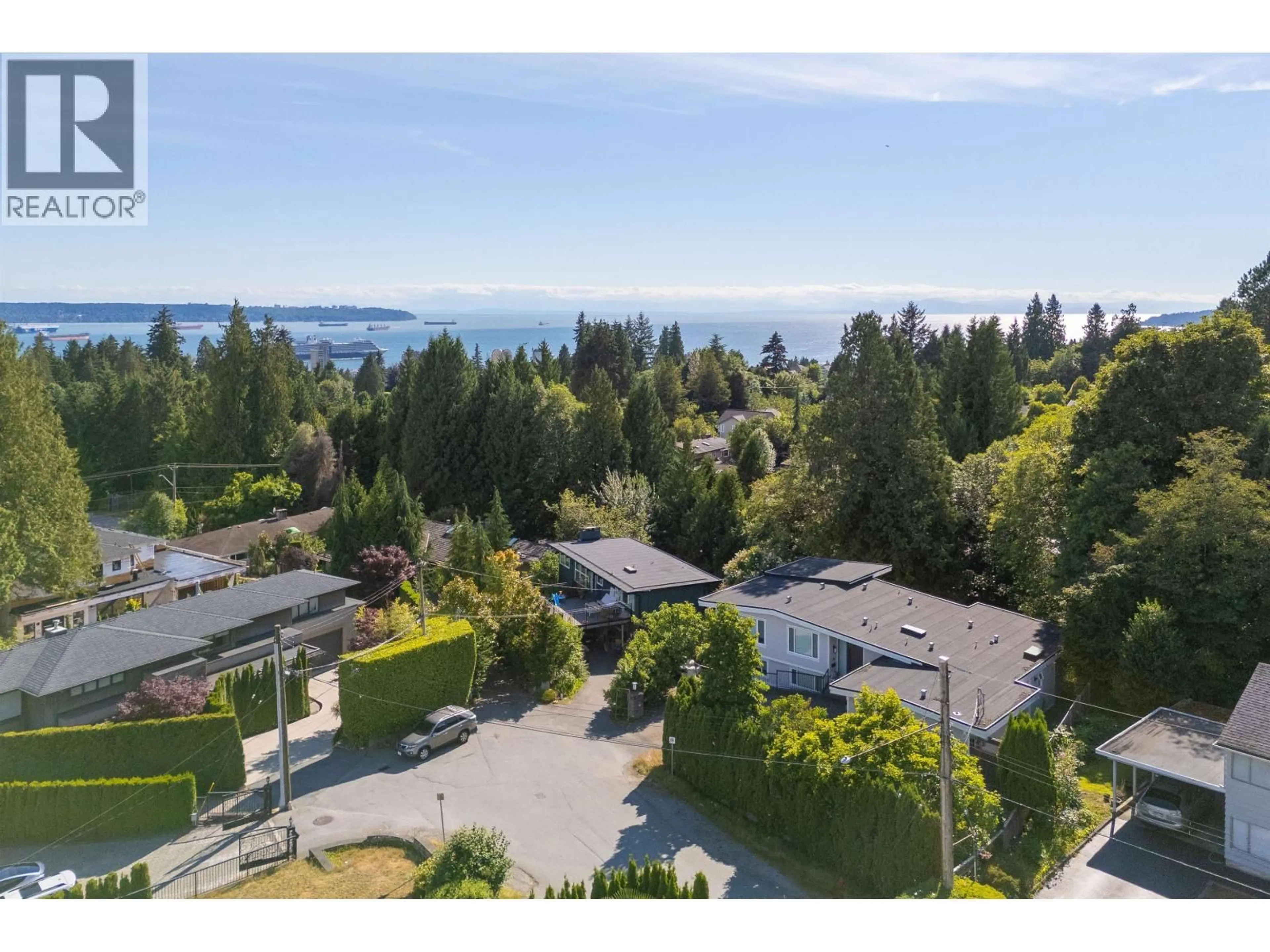 A pic from outside/outdoor area/front of a property/back of a property/a pic from drone, water/lake/river/ocean view for 1764 OTTAWA PLACE, West Vancouver British Columbia V7V2T7