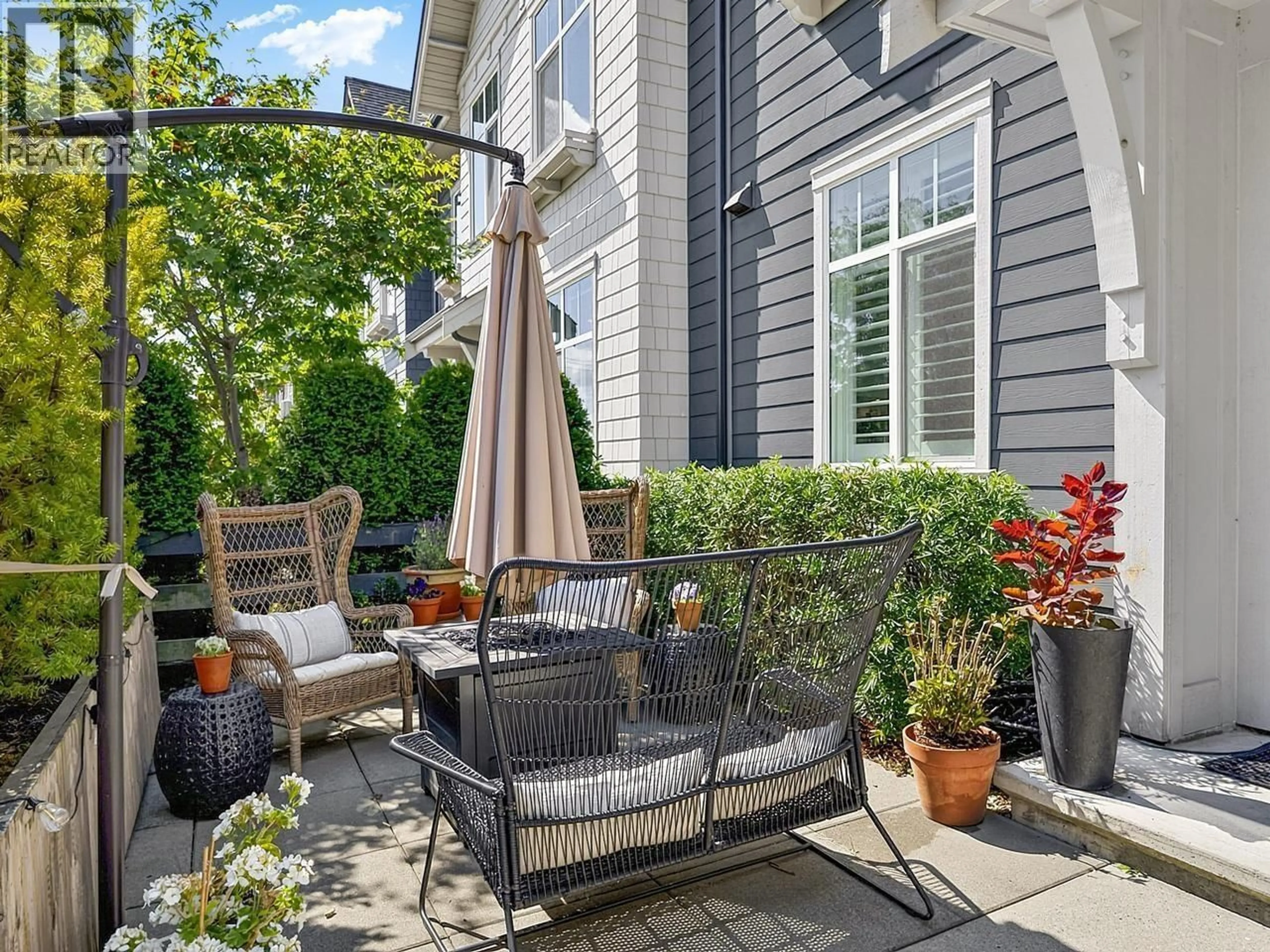 Patio, street for 109 - 3529 BAYCREST AVENUE, Coquitlam British Columbia V3B2W7